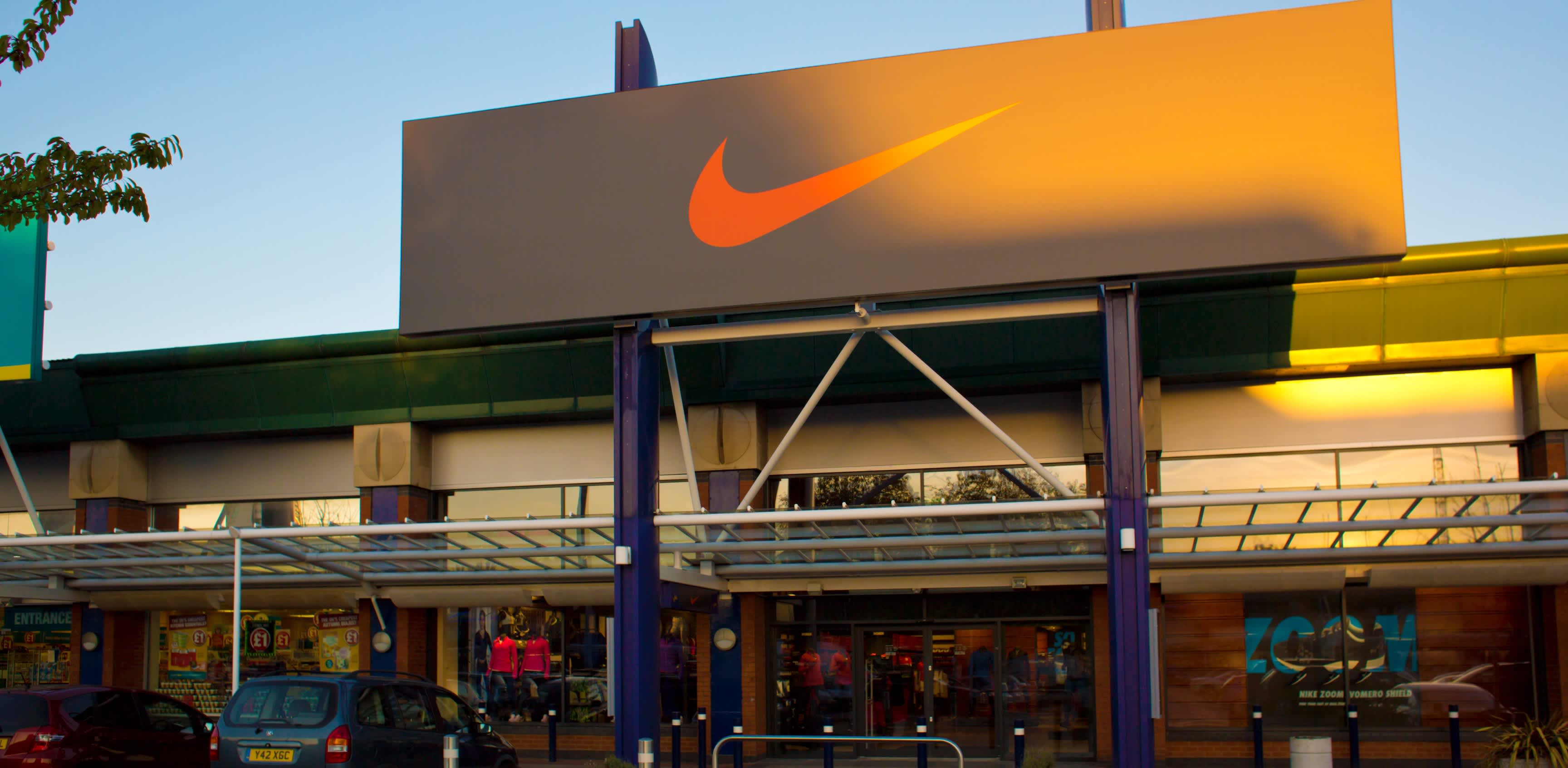 impuesto congelado tímido Crown Point Nike Factory Store. Leeds, GBR. Nike.com ES