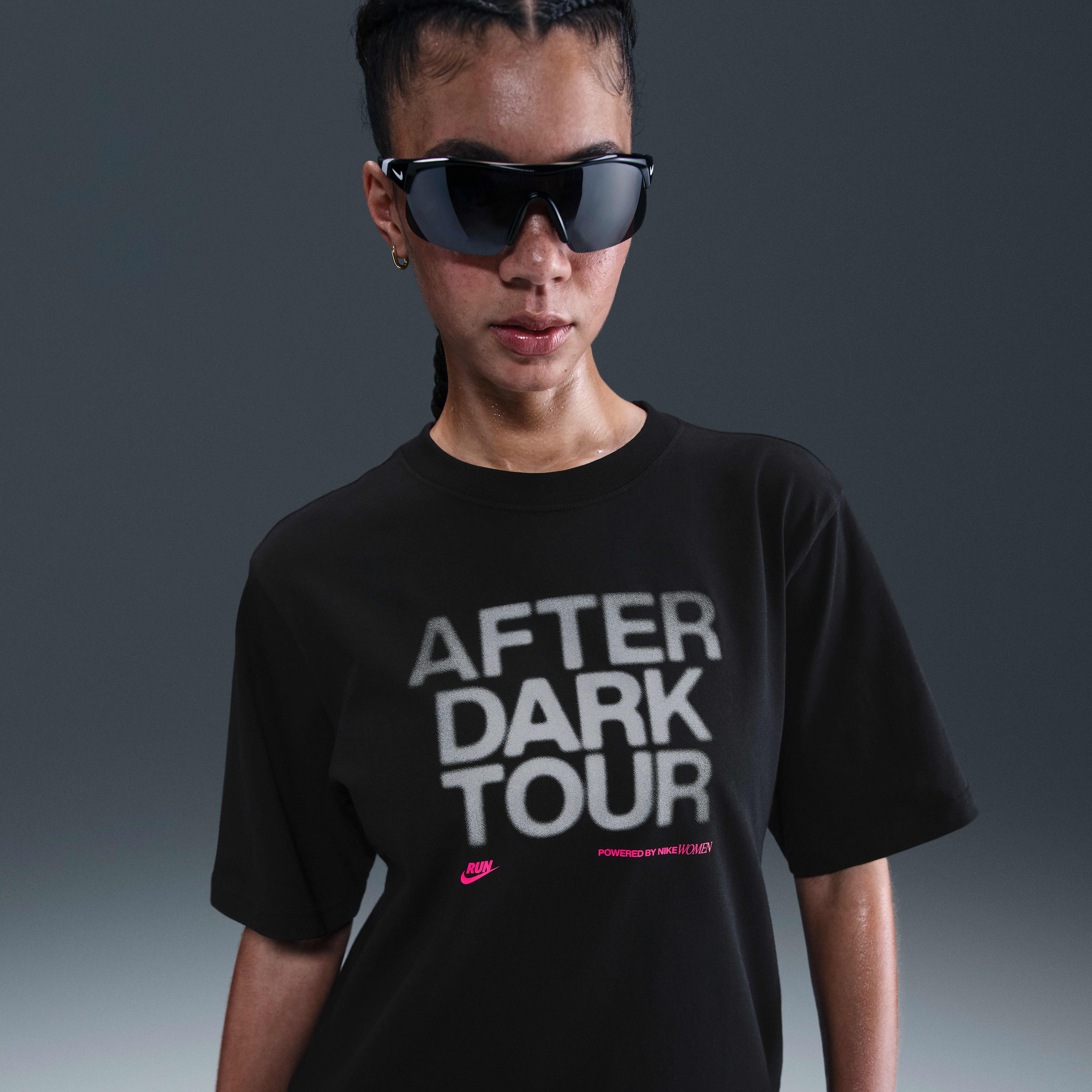 Nike After Dark Tour Women's Loose Short-Sleeve T-Shirt