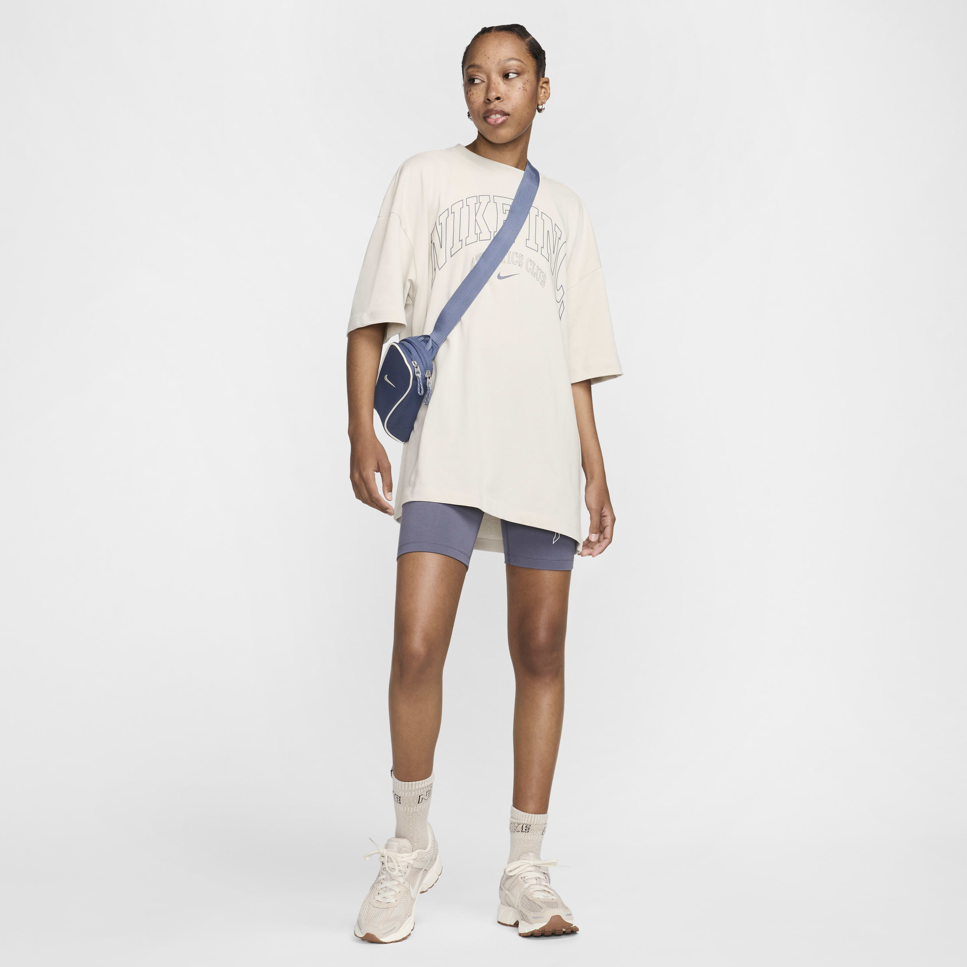 Nike Sportswear Essential Women's Oversized T-Shirt