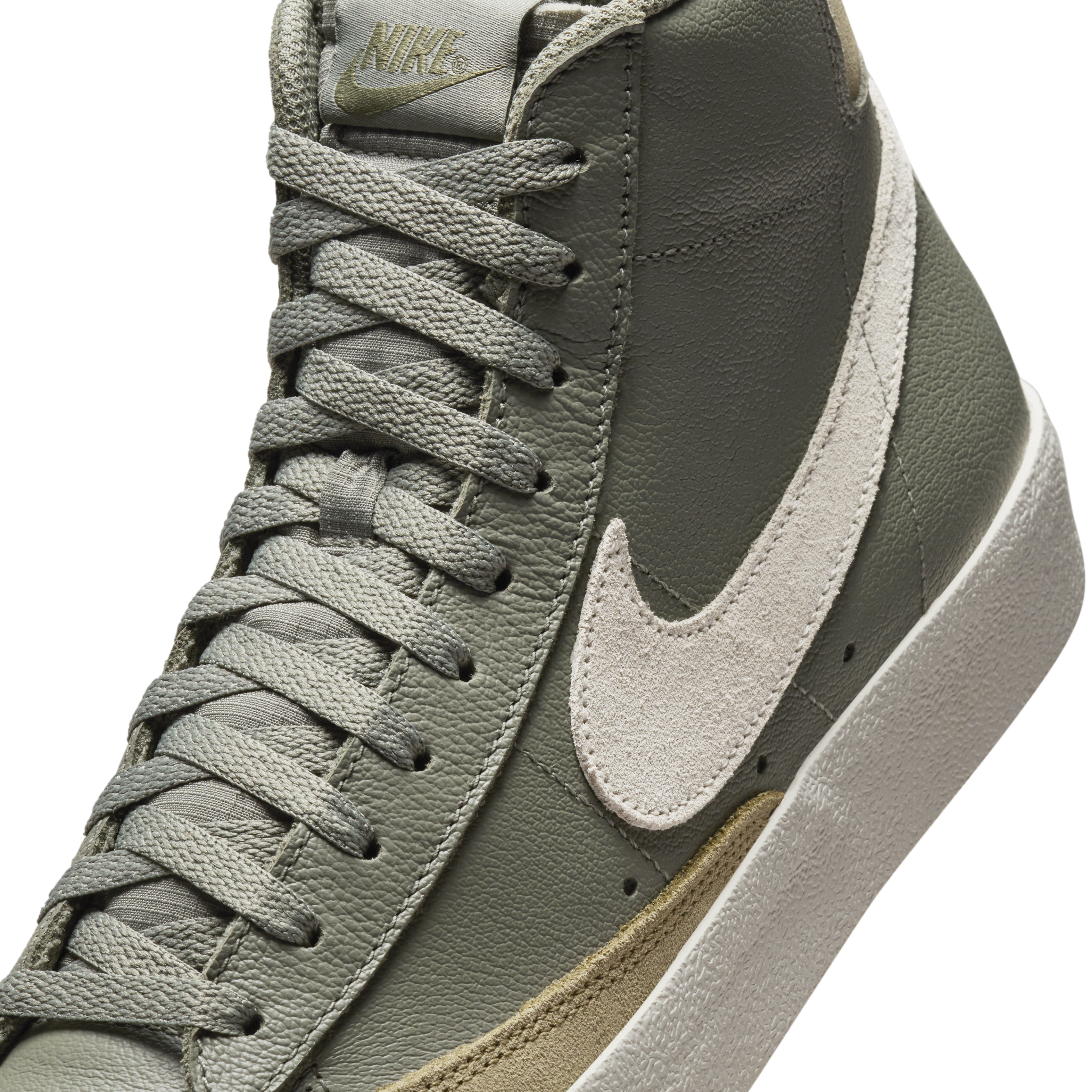 Nike Blazer Mid '77 Premium Men's Shoes