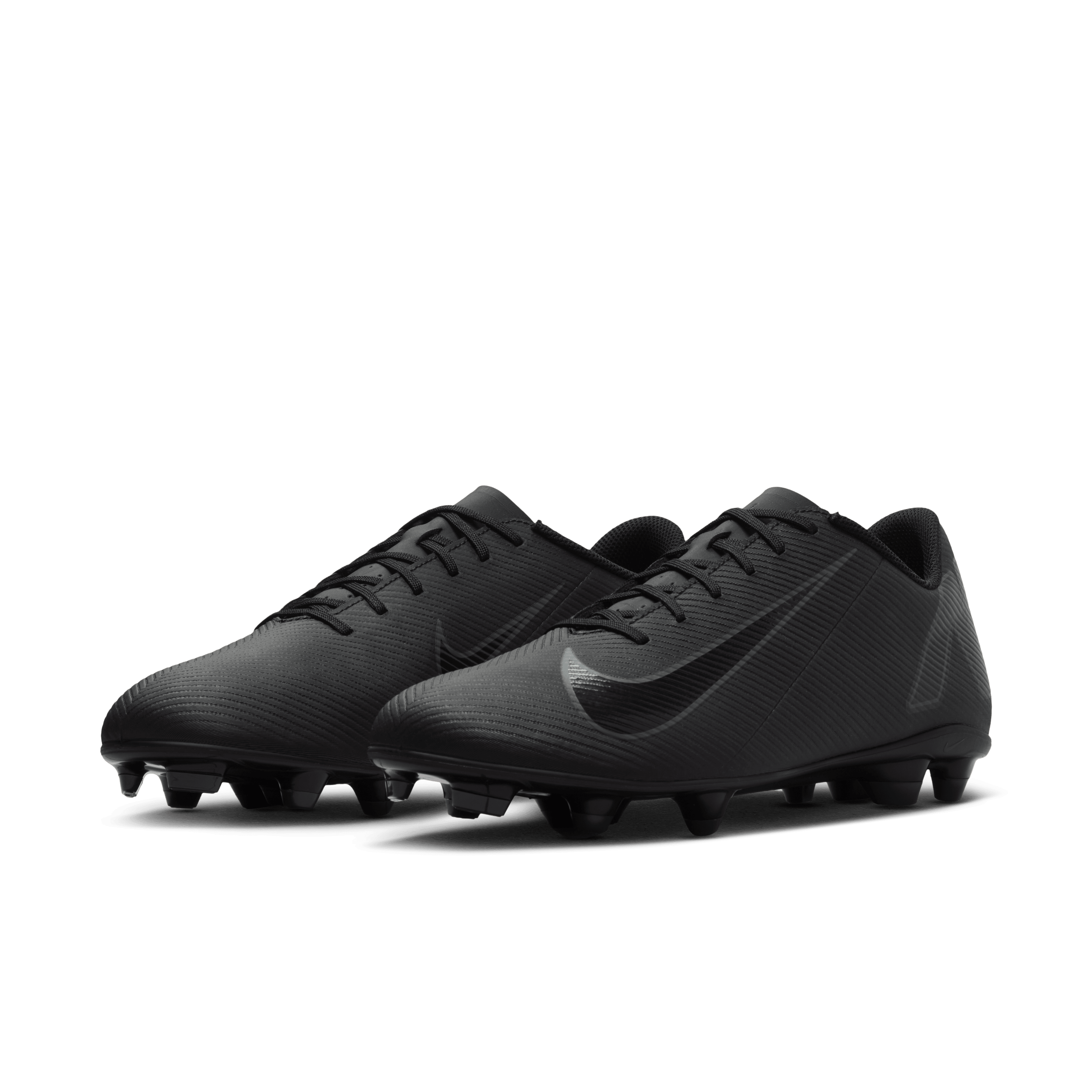 Nike Mercurial Vapor 16 Club MG Low-Top Soccer Cleats