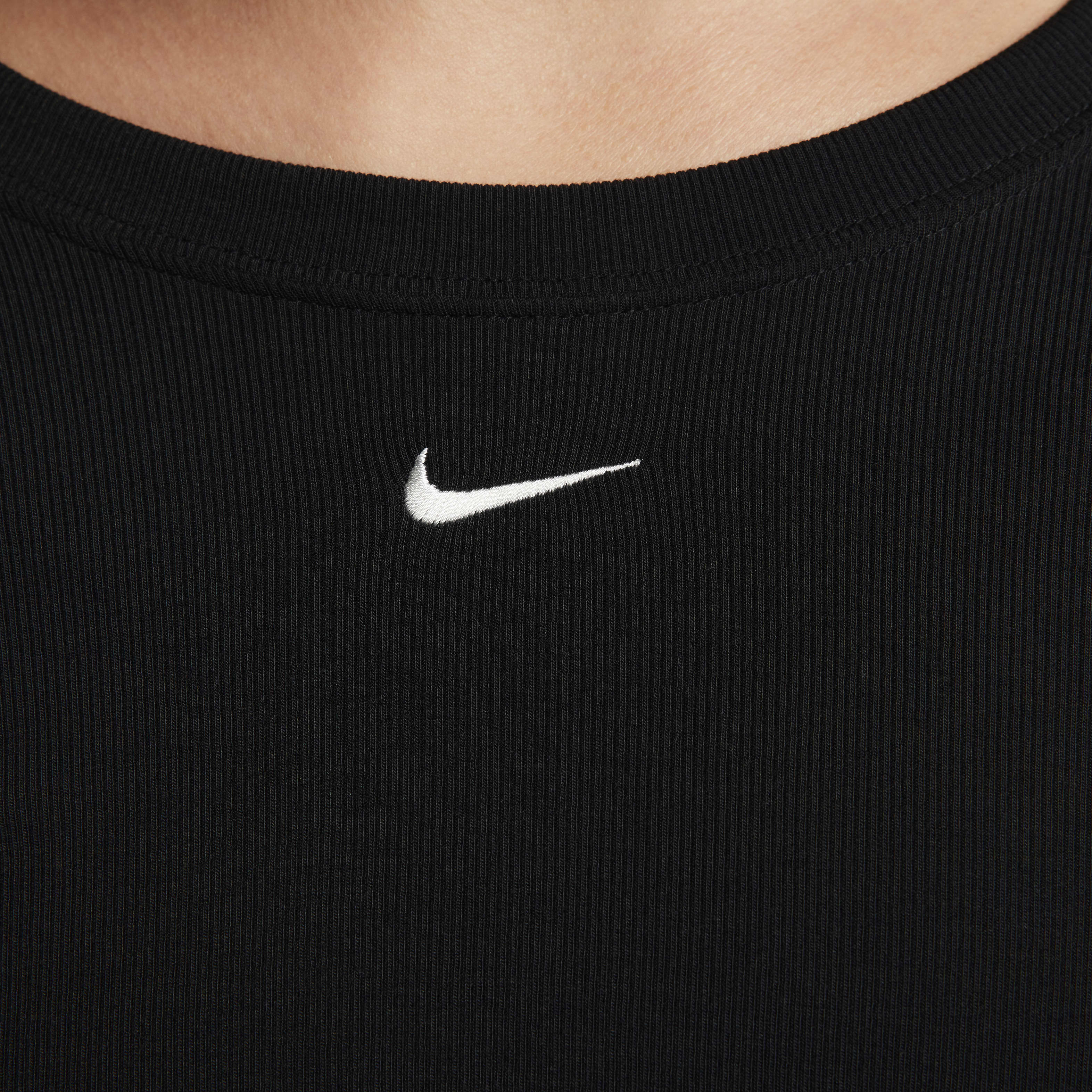 Nike Sportswear Chill Knit Women's Tight Scoop-Back Long-Sleeve Mini-Rib Top