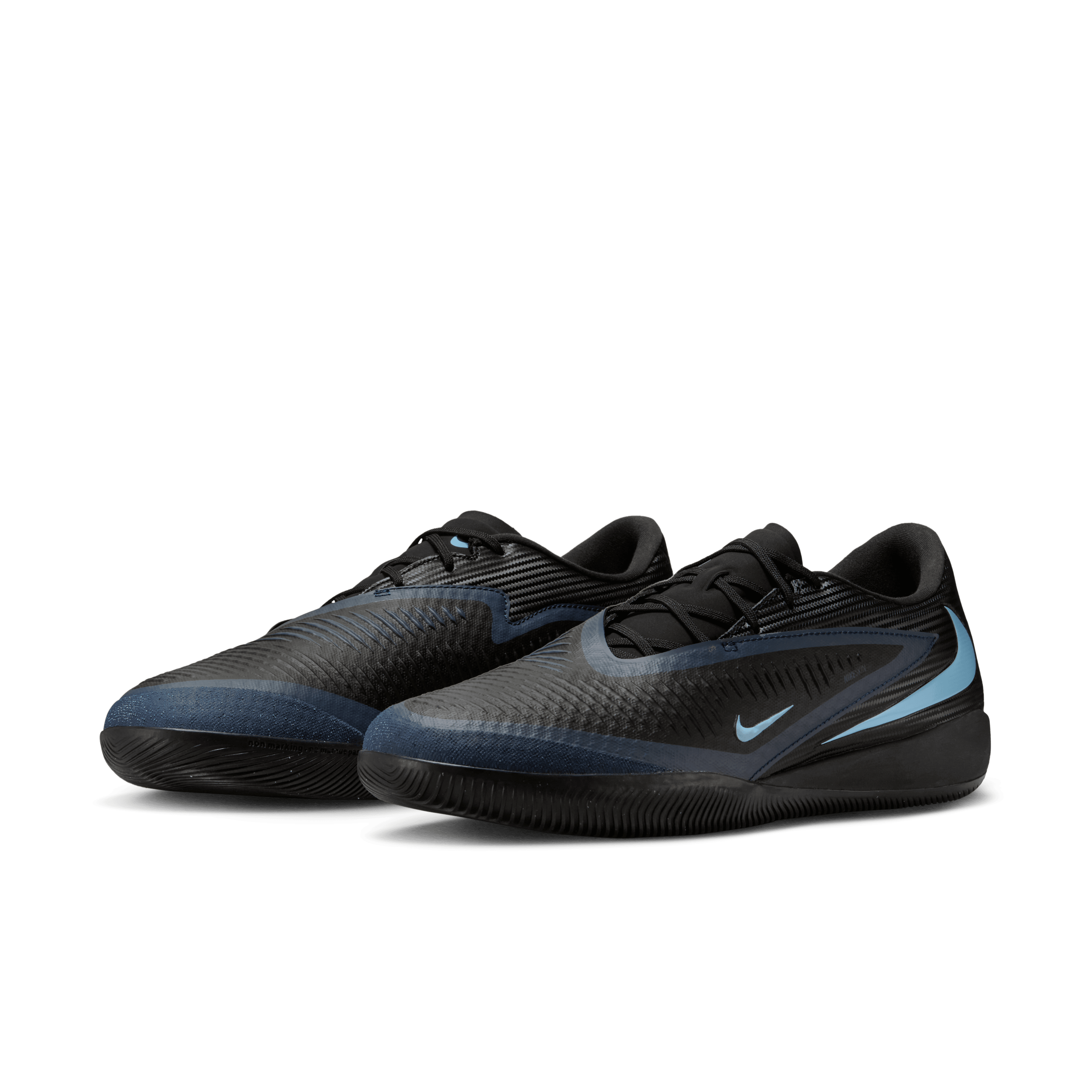 Nike Phantom 6 Low Academy Indoor/Court Soccer Shoes