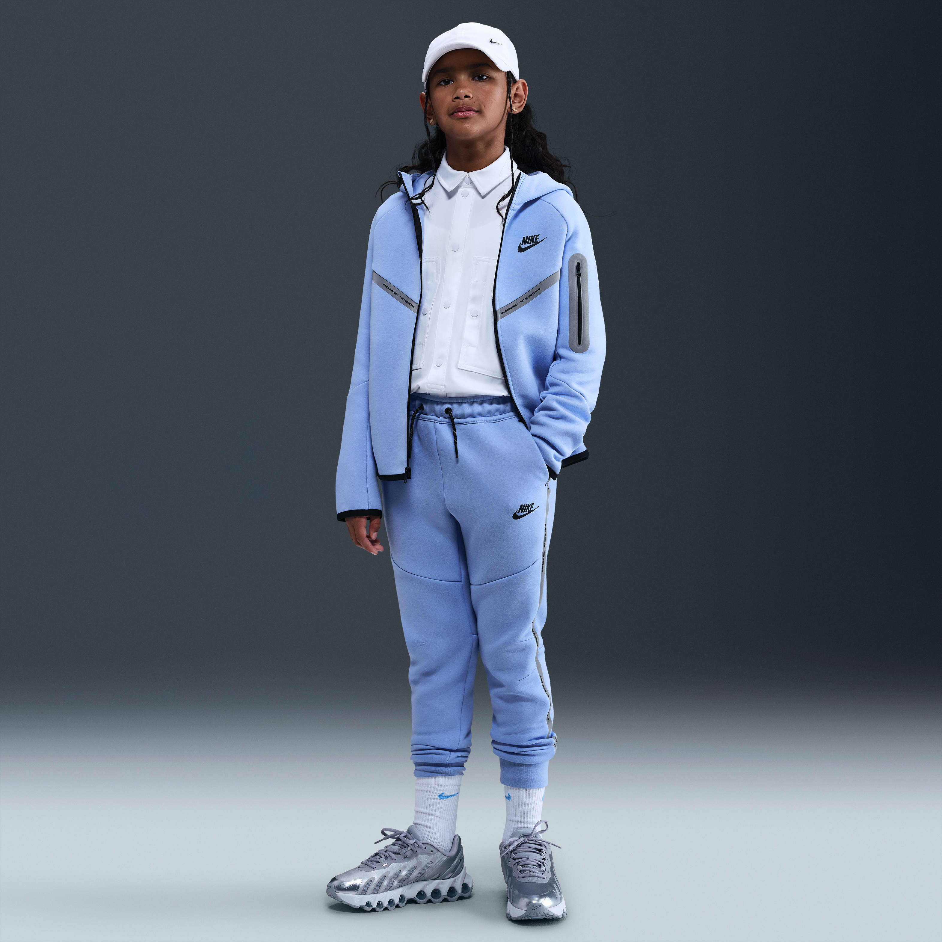 Nike Sportswear Tech Fleece Big Kids' (Boys') Full-Zip Hoodie with Reflective Accents