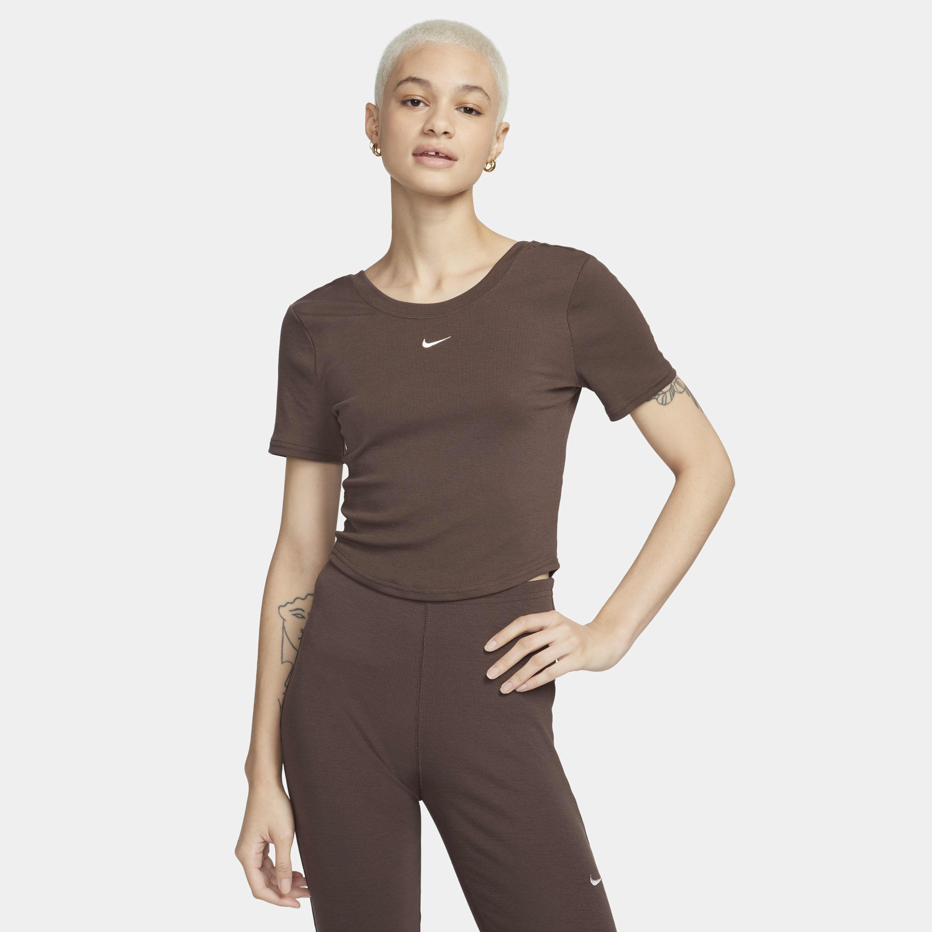 Camisola minicanelada de manga curta justa com costas cavadas Nike Sportswear Chill Knit para mulher