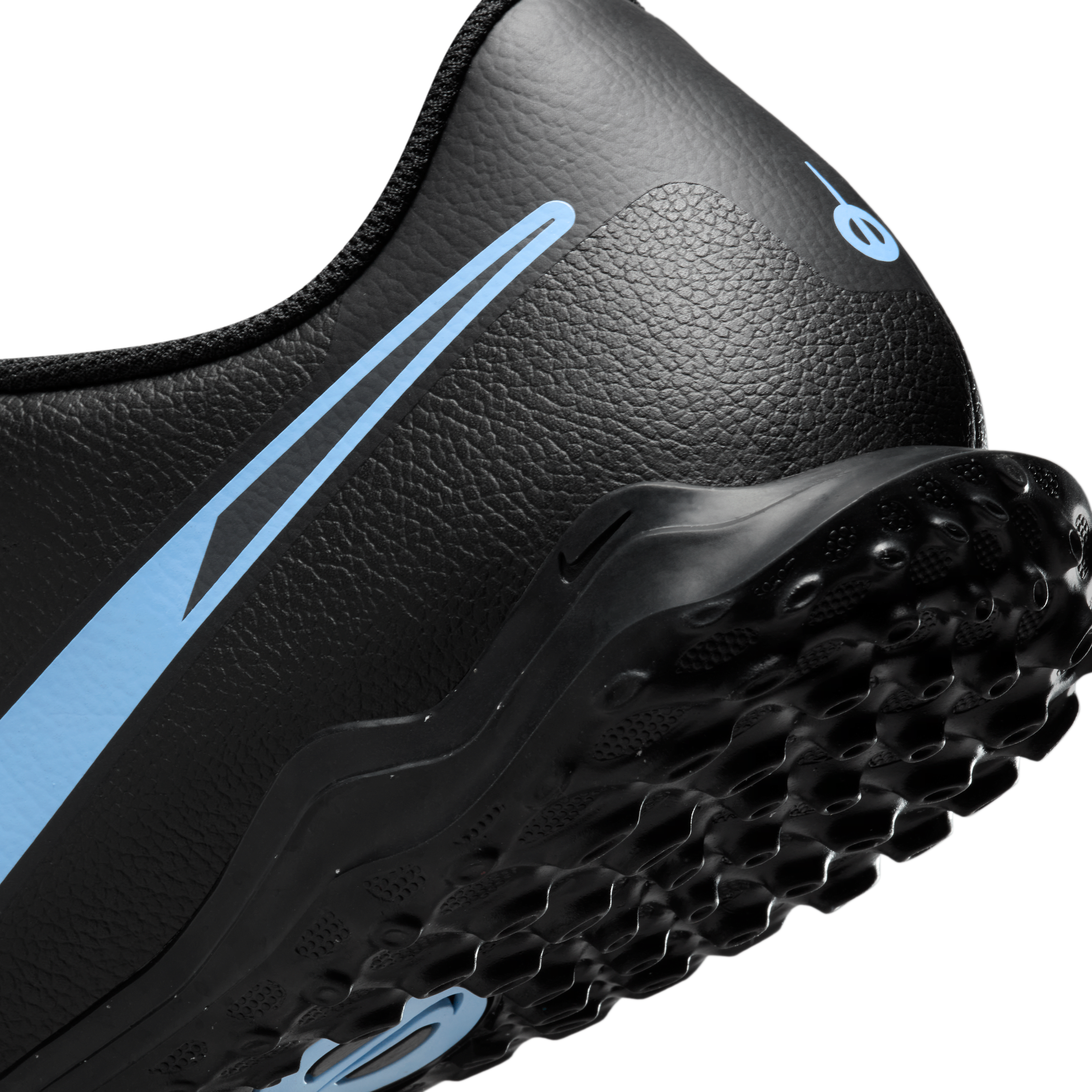 Nike Tiempo Legend 10 Club Multi-Ground Low-Top Soccer Cleats