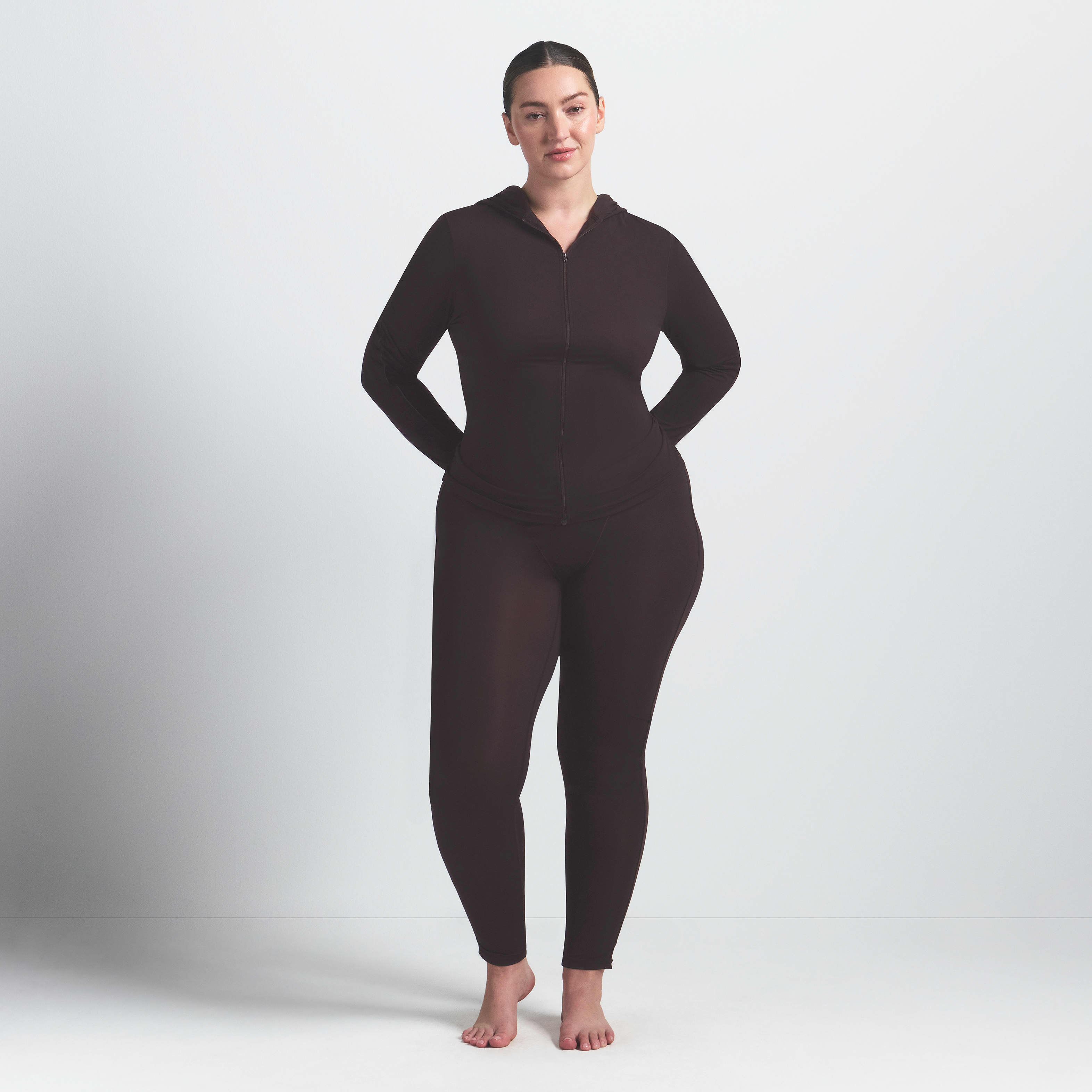 NikeSKIMS Weightless Layers Women's High-Waisted V-Panel Leggings