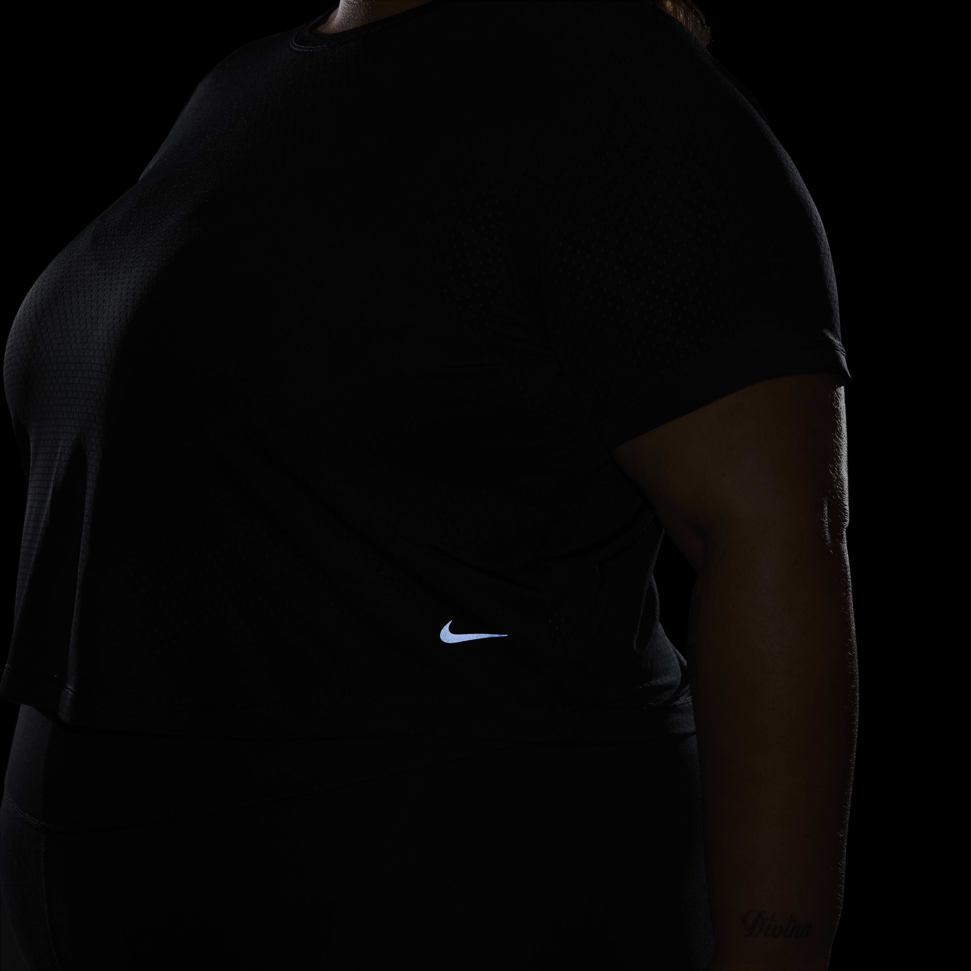 Nike One Classic Breathe Women's Dri-FIT Short-Sleeve Top (Plus Size)