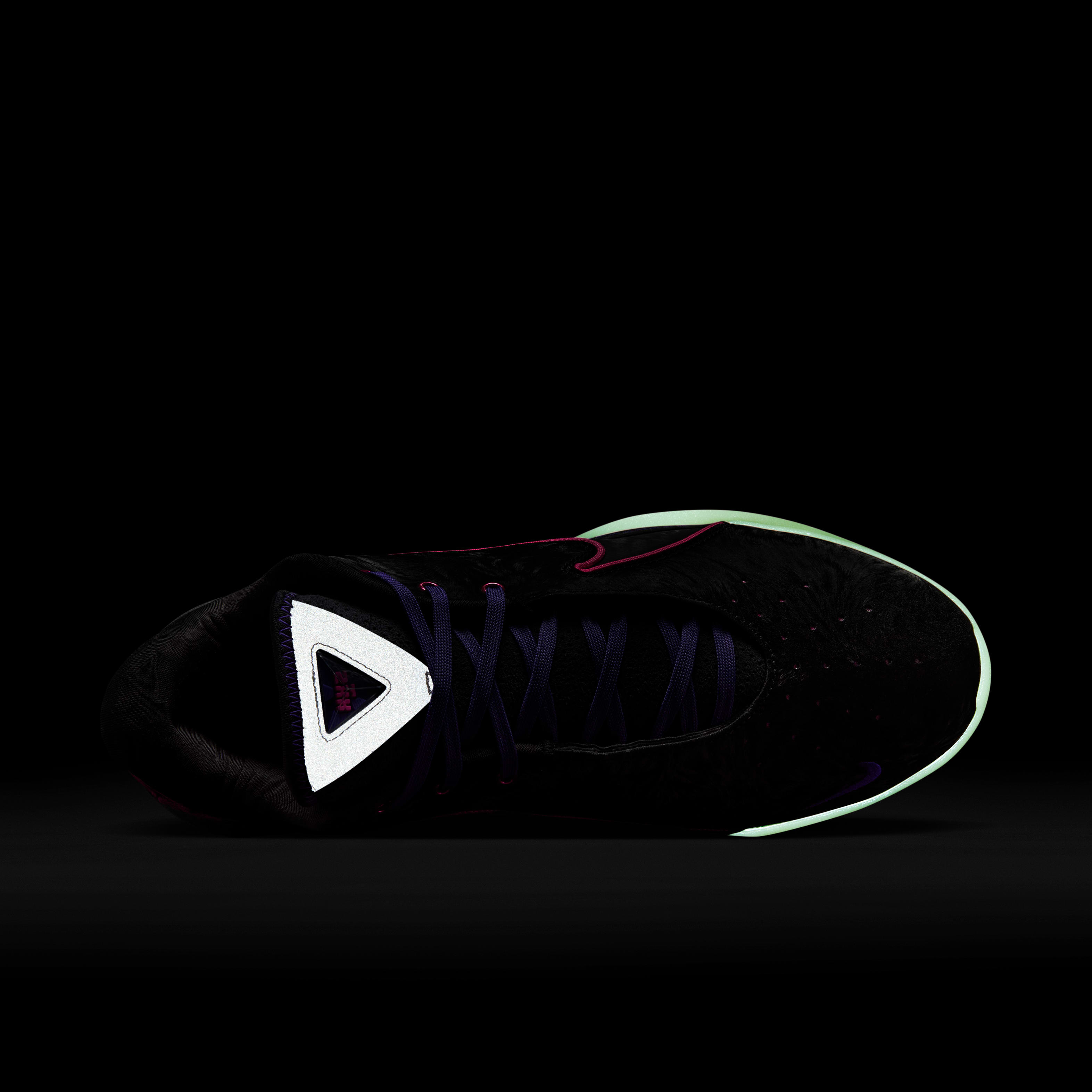 LeBron XXII Basketball Shoes