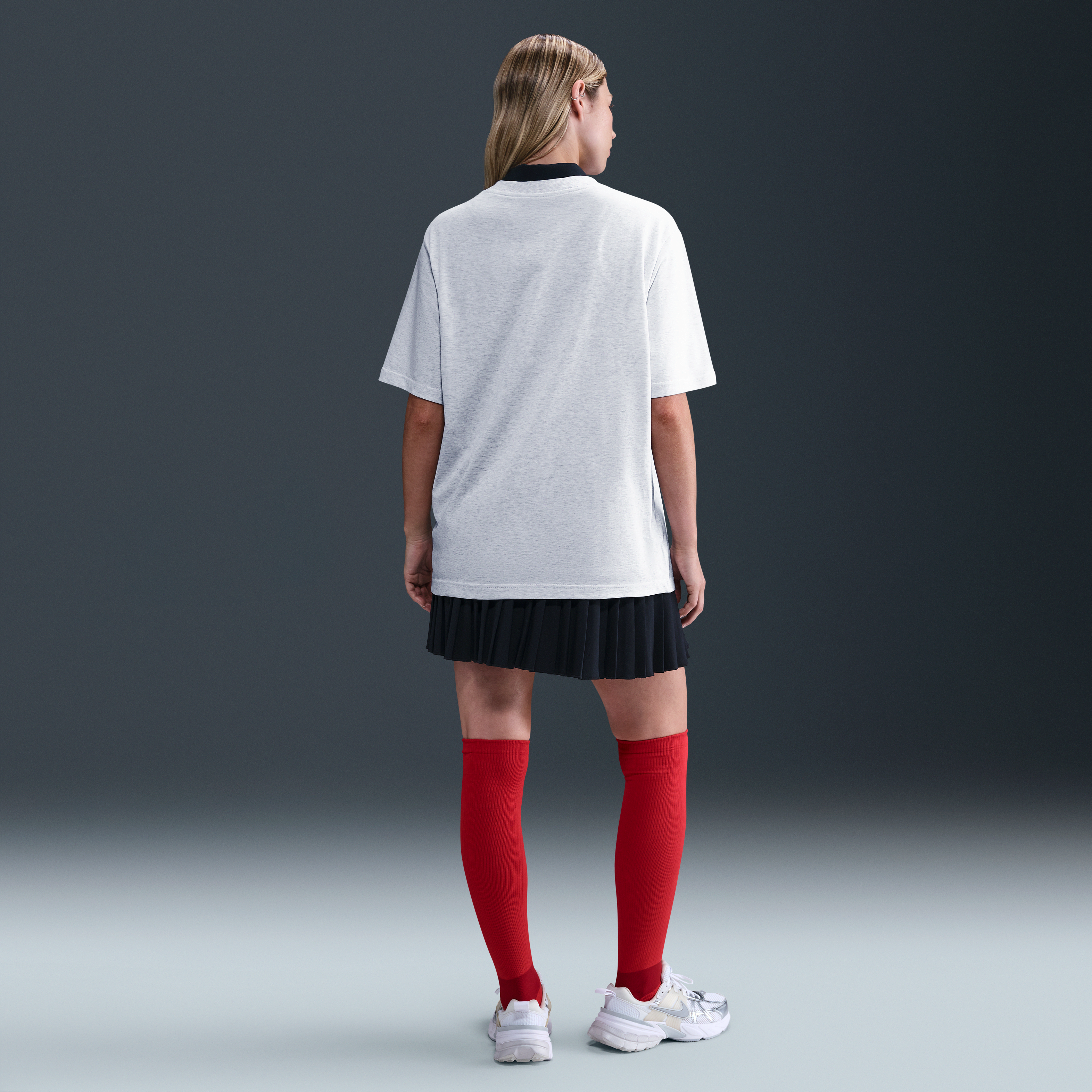 Nike Sportswear Essential Women's Graphic T-Shirt