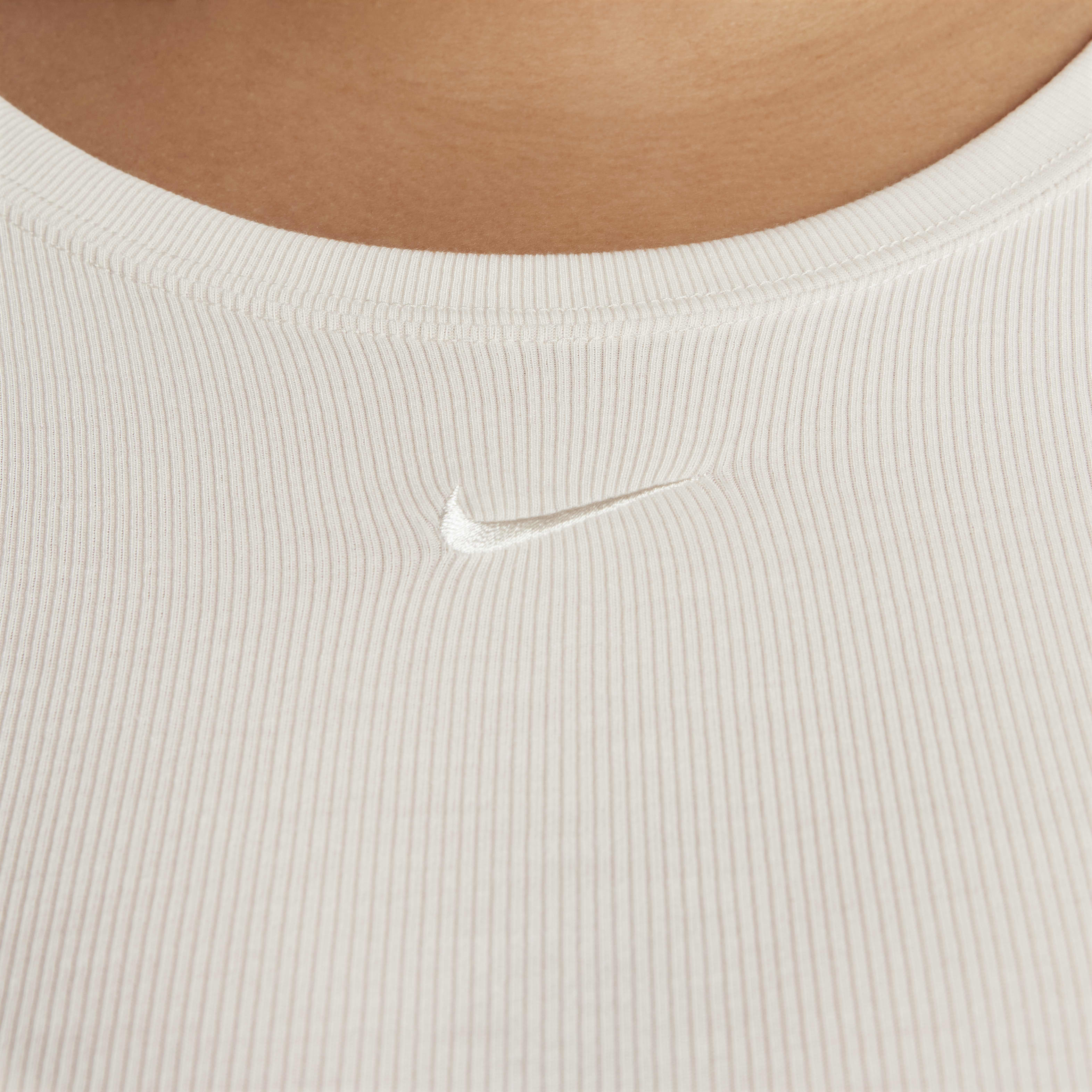 Nike Sportswear Chill Knit Women's Tight Scoop-Back Long-Sleeve Mini-Rib Top (Plus Size)