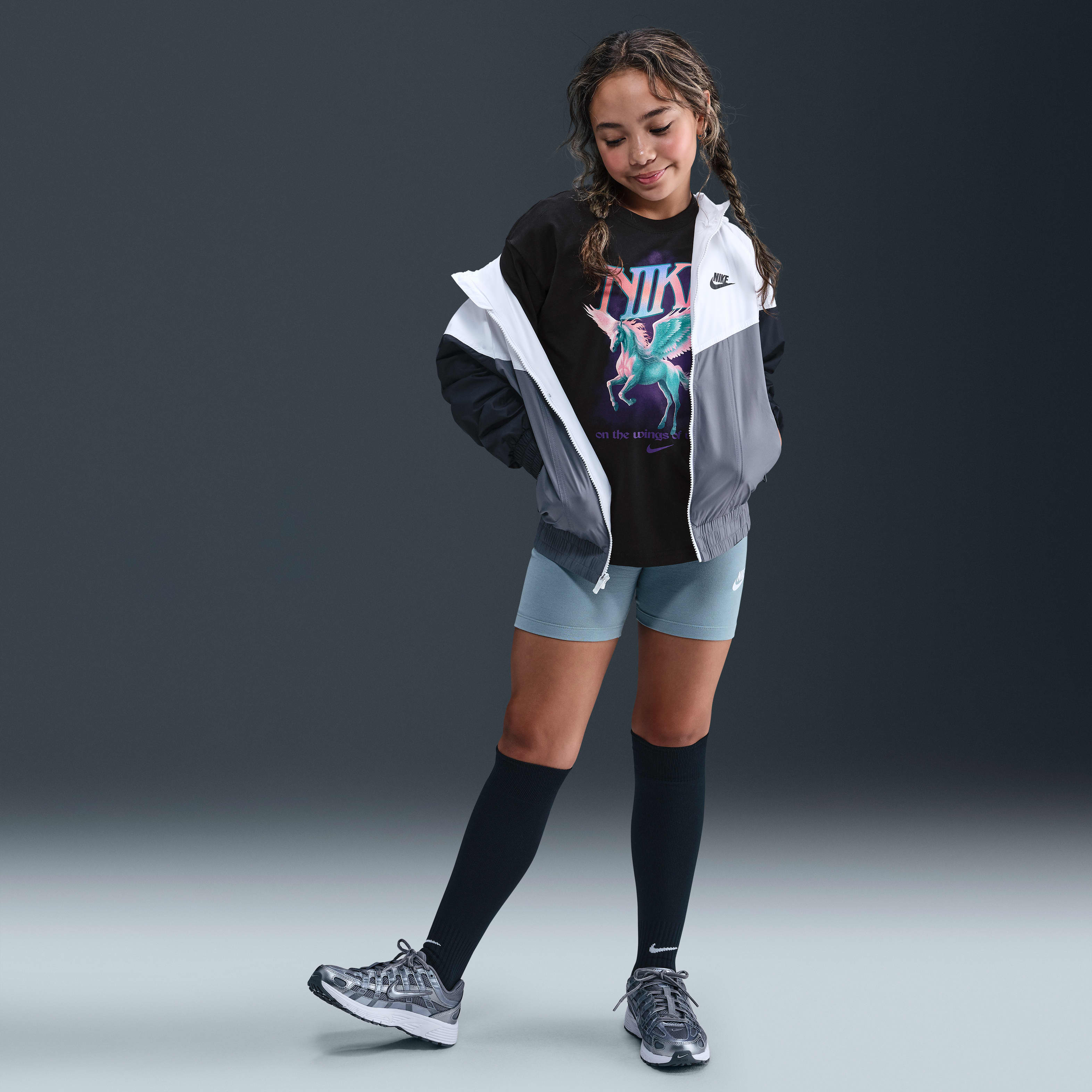 Nike Sportswear Big Kids' (Girls') T-Shirt