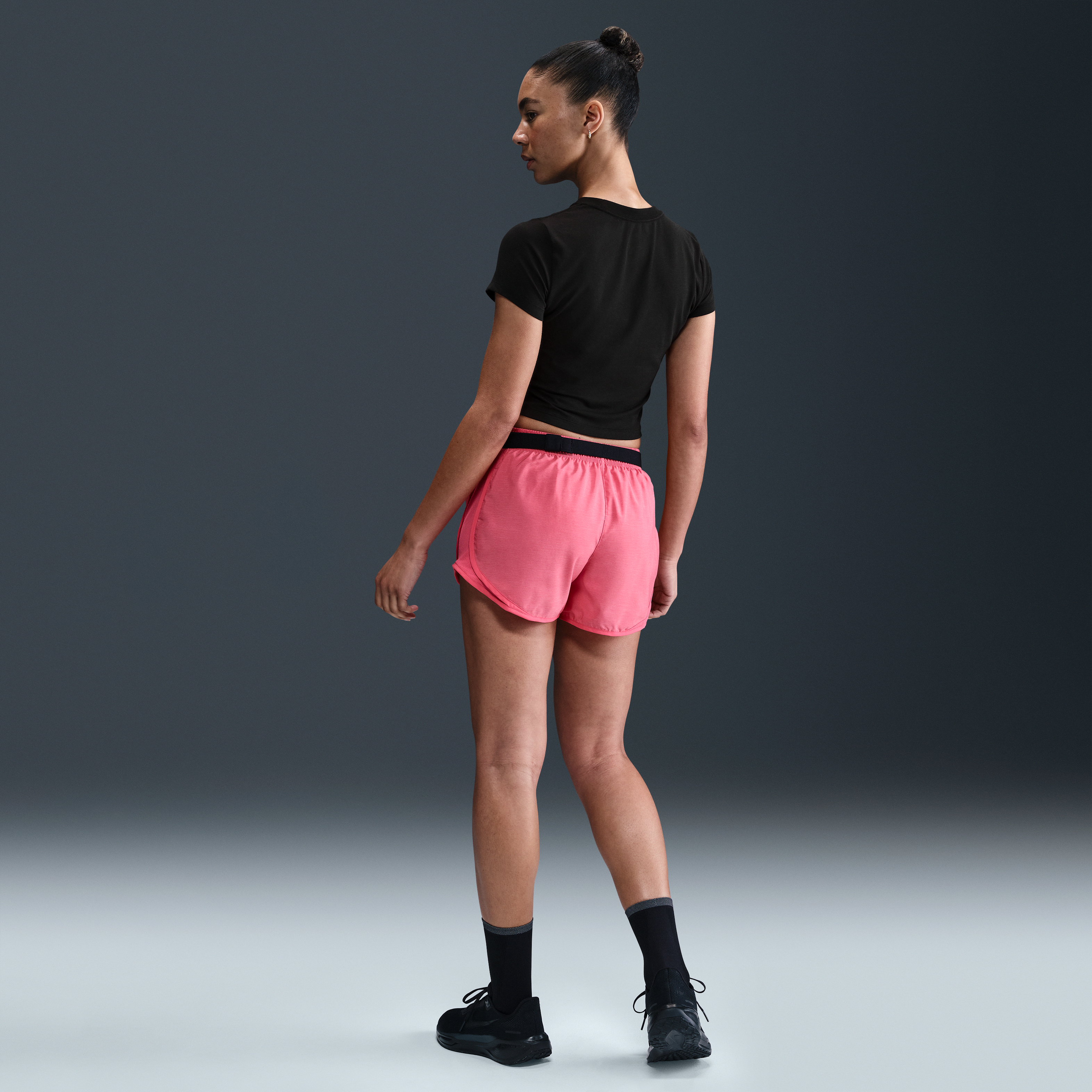 Nike After Dark Tour Women's Slim Short-Sleeve Cropped T-Shirt