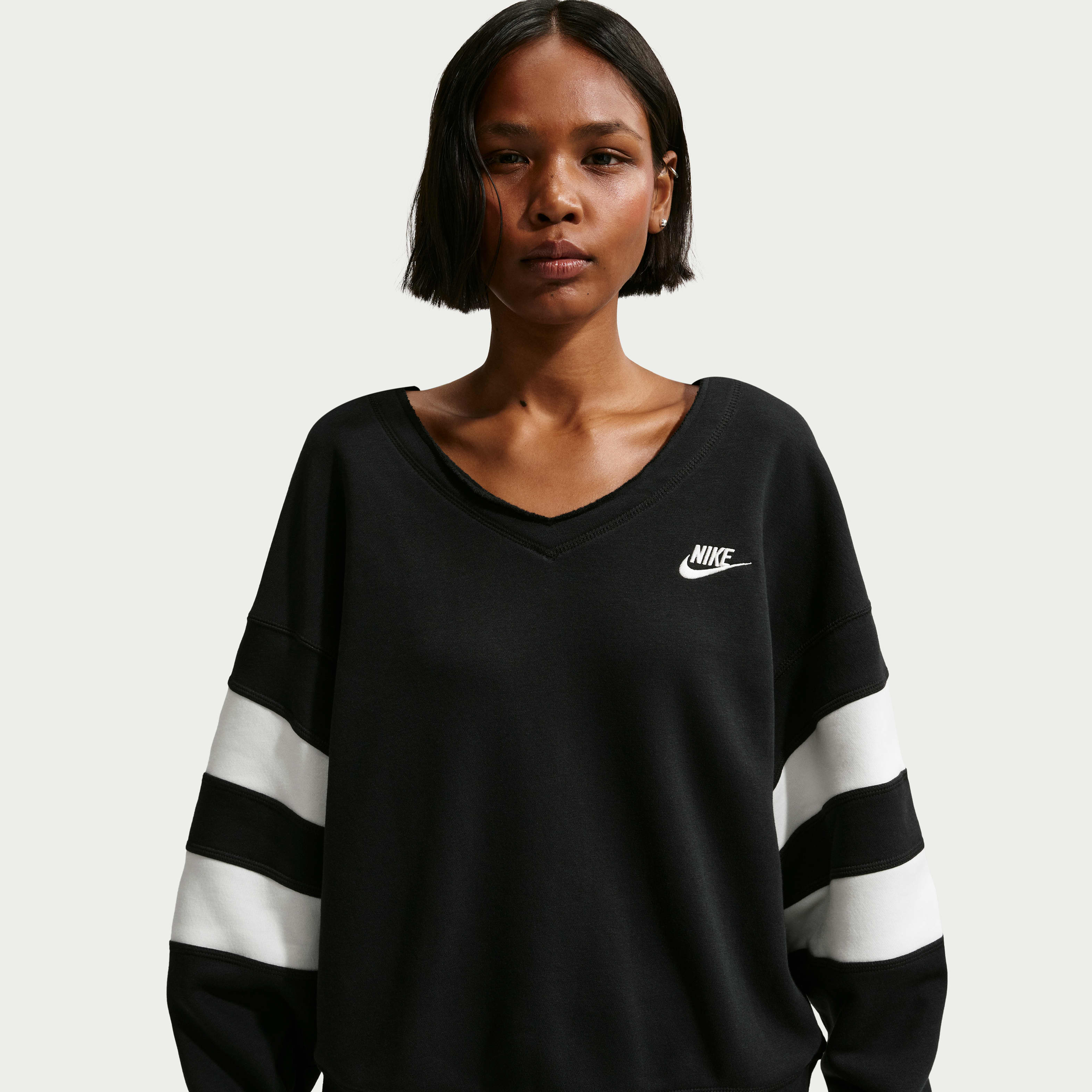 Nike Sportswear Club Fleece Women's Oversized V-Neck Sweatshirt