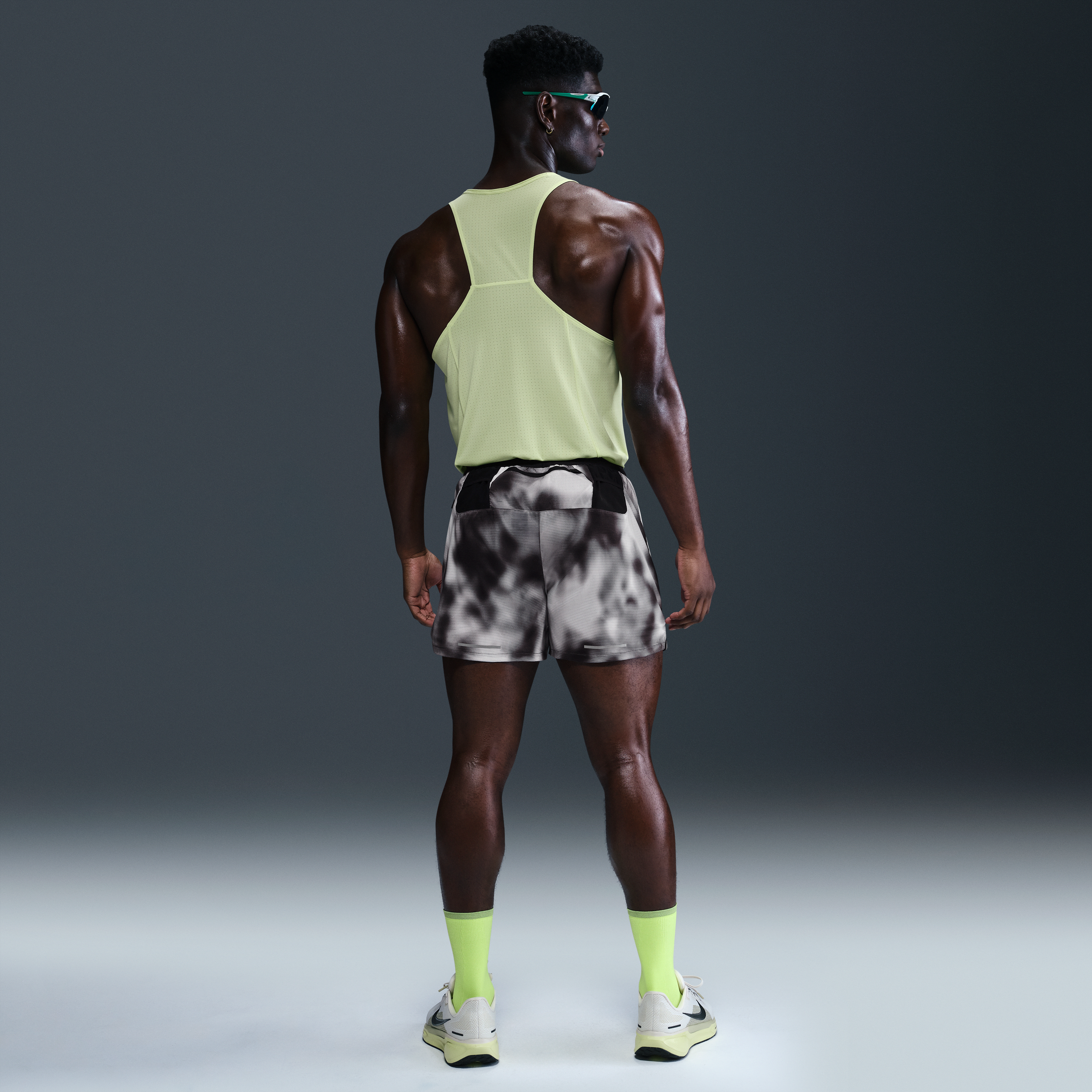 Nike Running Division Breathe Men's Dri-FIT ADV 4" Brief-Lined Shorts