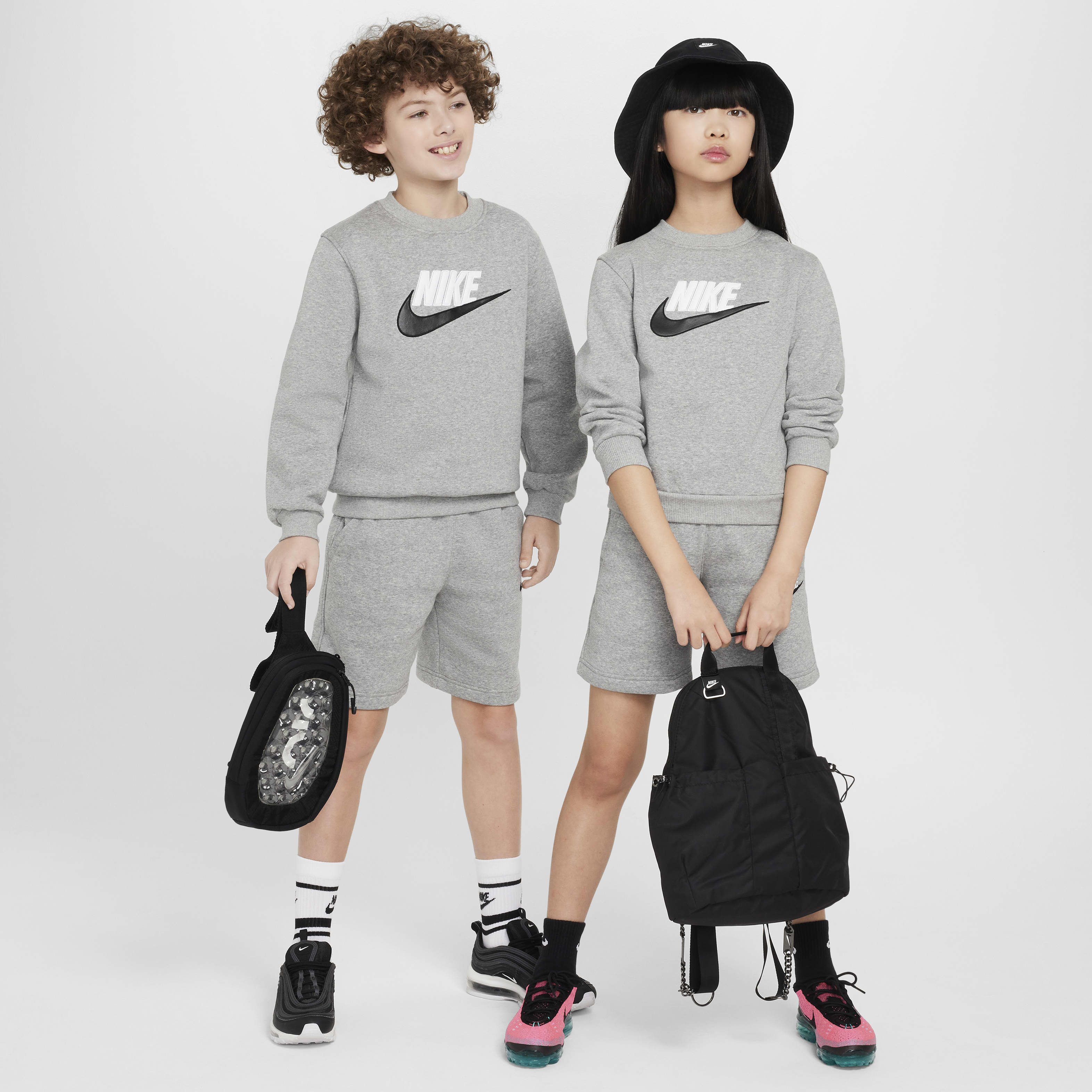 Conjunto de fato treino com calções Nike Sportswear Club Fleece Júnior