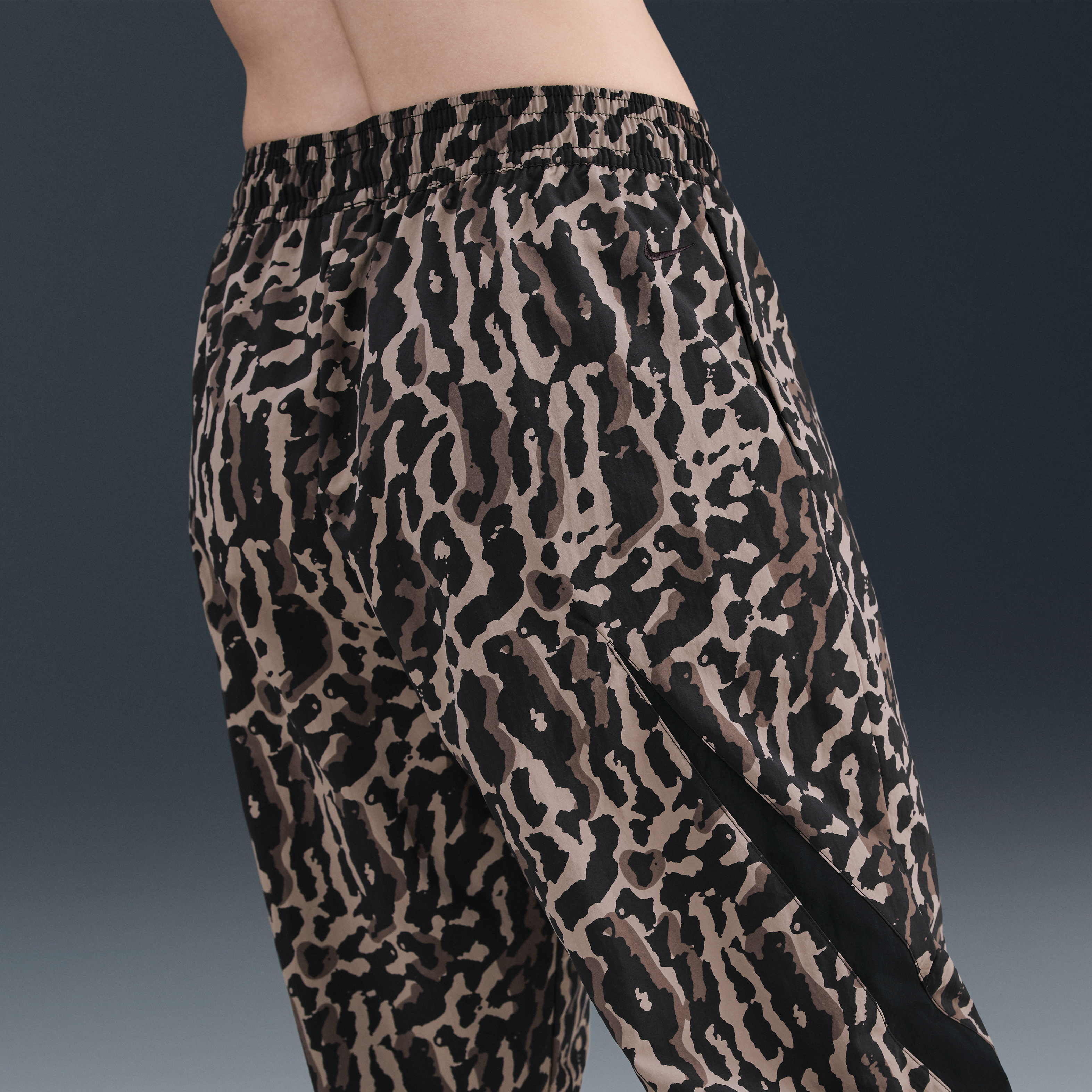 Nike Sportswear Women's Woven Printed Pants