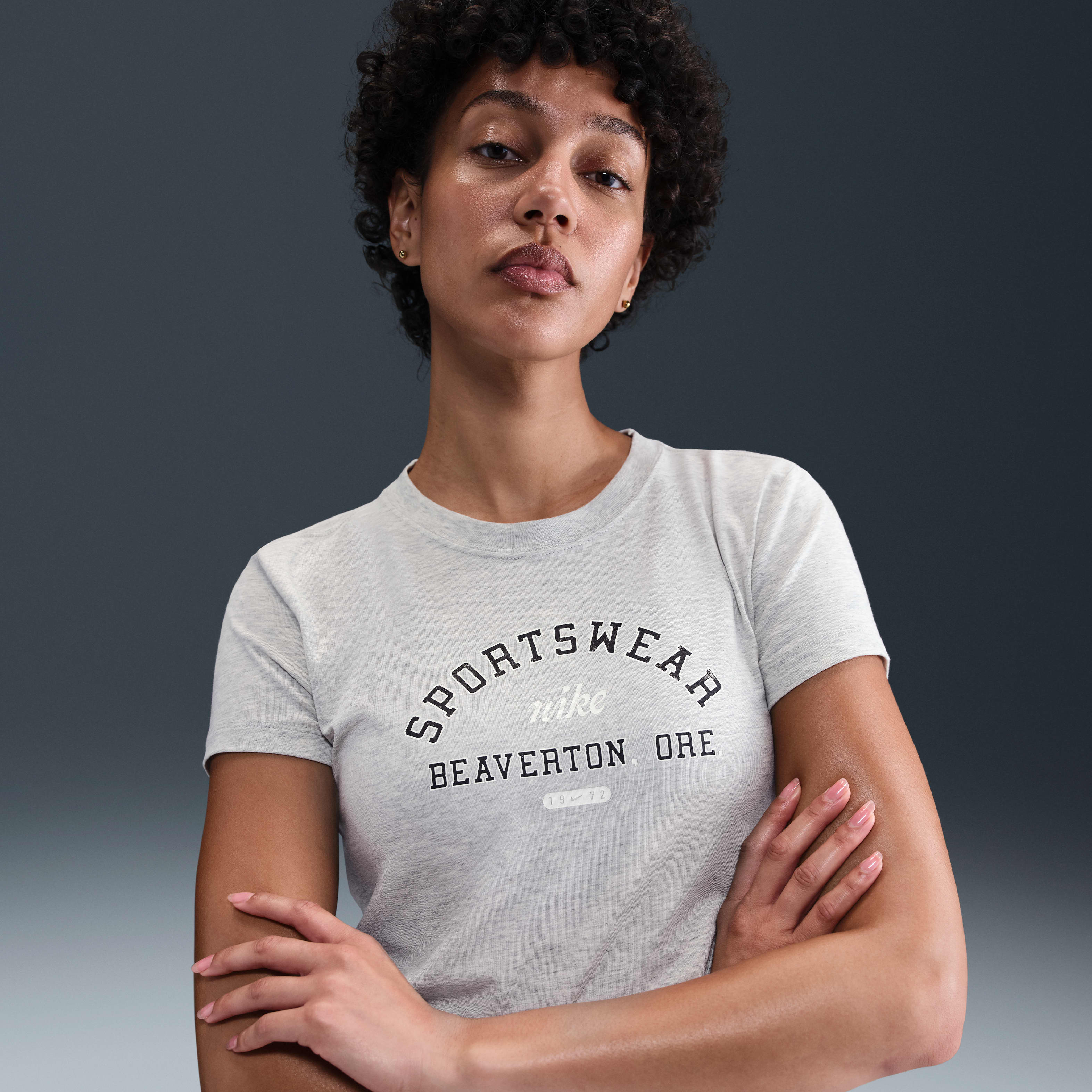 Nike Sportswear Phoenix Women's Slim Short-Sleeve T-Shirt