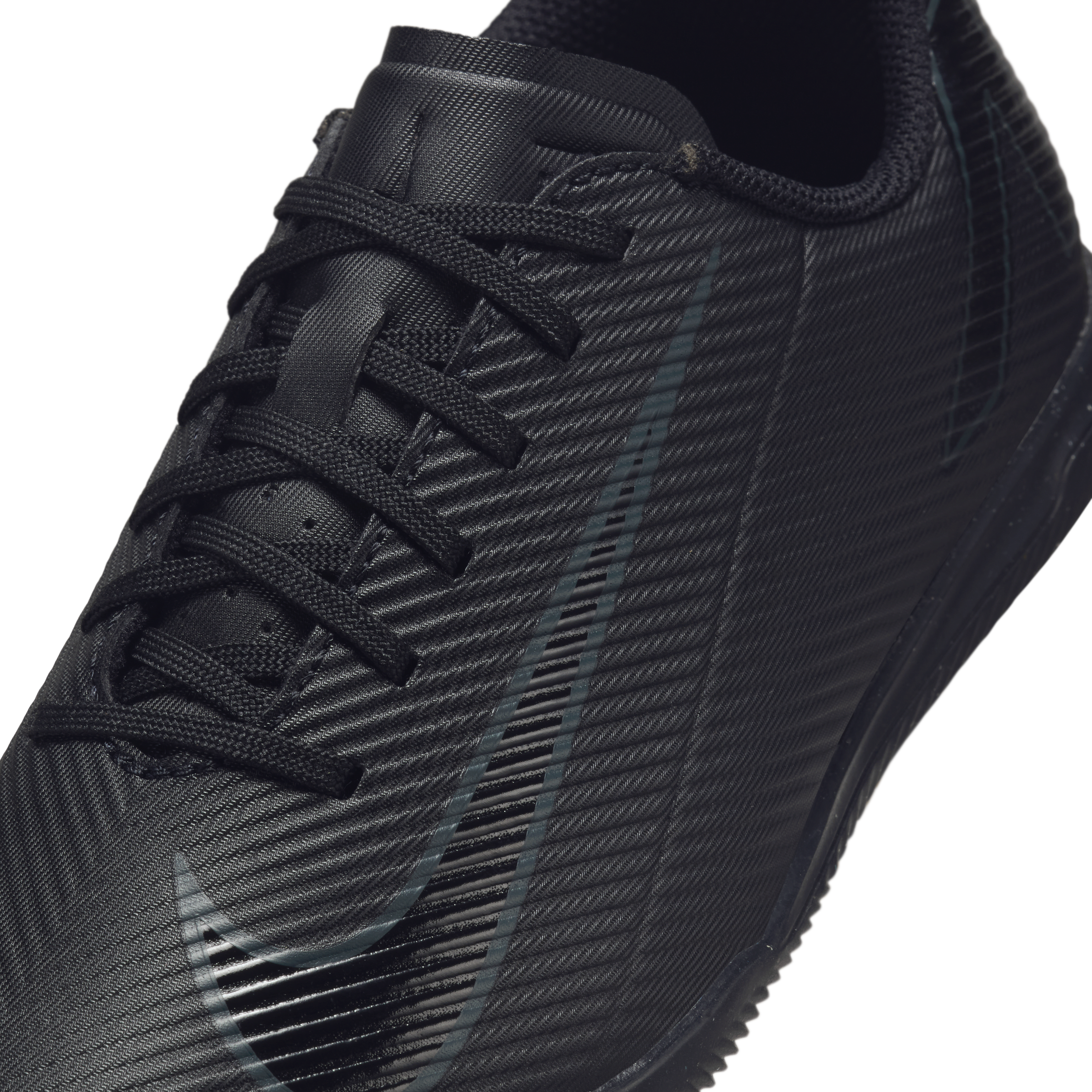 Nike Jr. Mercurial Vapor 16 Club Little/Big Kids' IC Low-Top Soccer Shoes