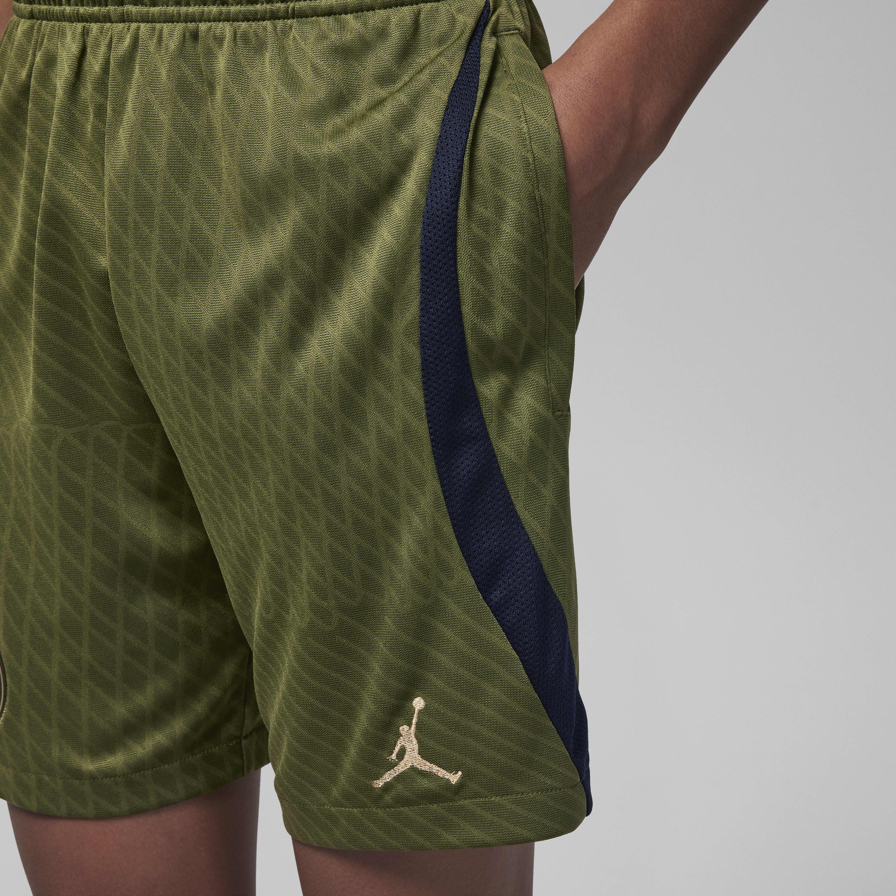 Paris Saint-Germain Strike Fourth Big Kids' Jordan Dri-FIT Soccer Shorts