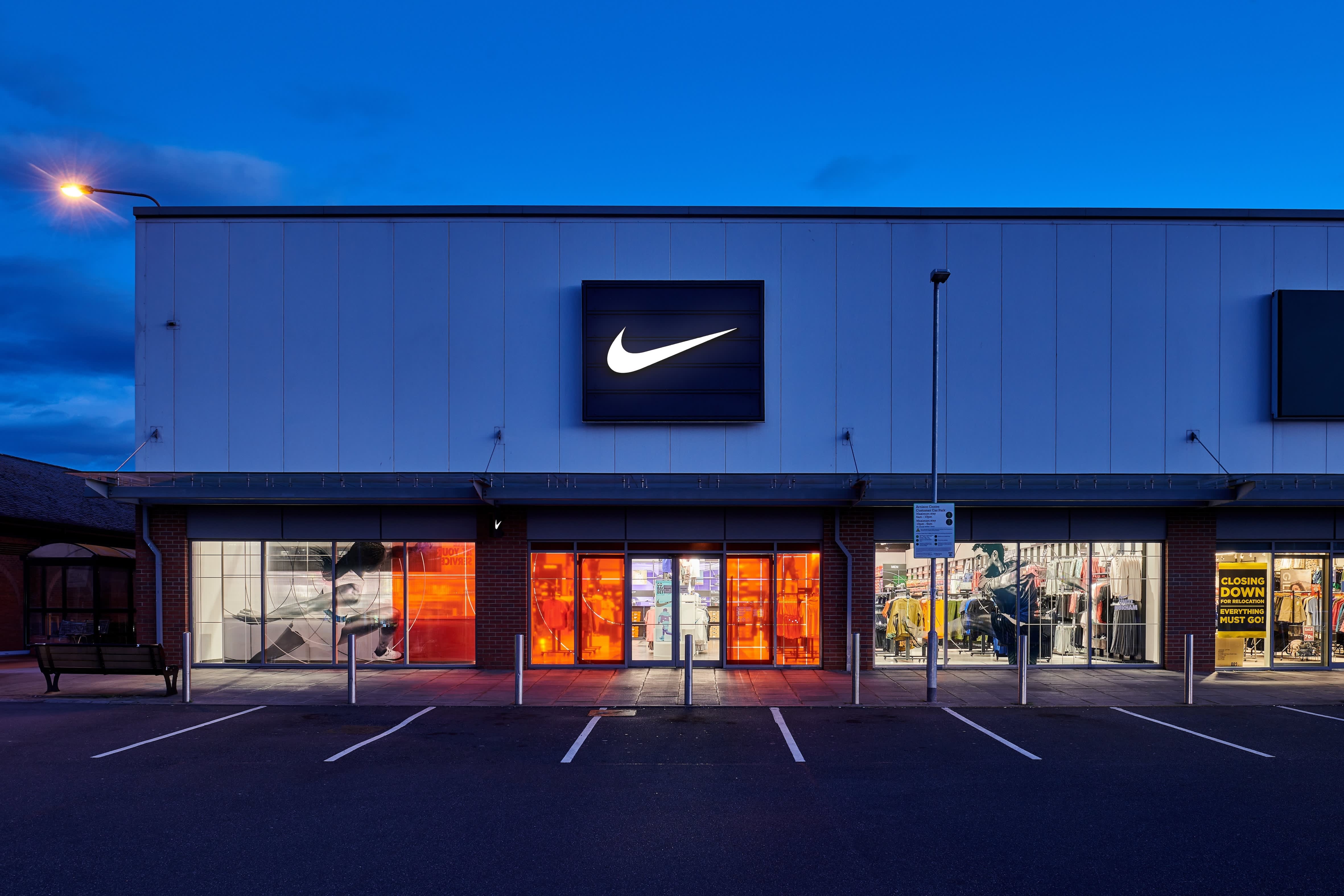 Promo nike factory store hotsell