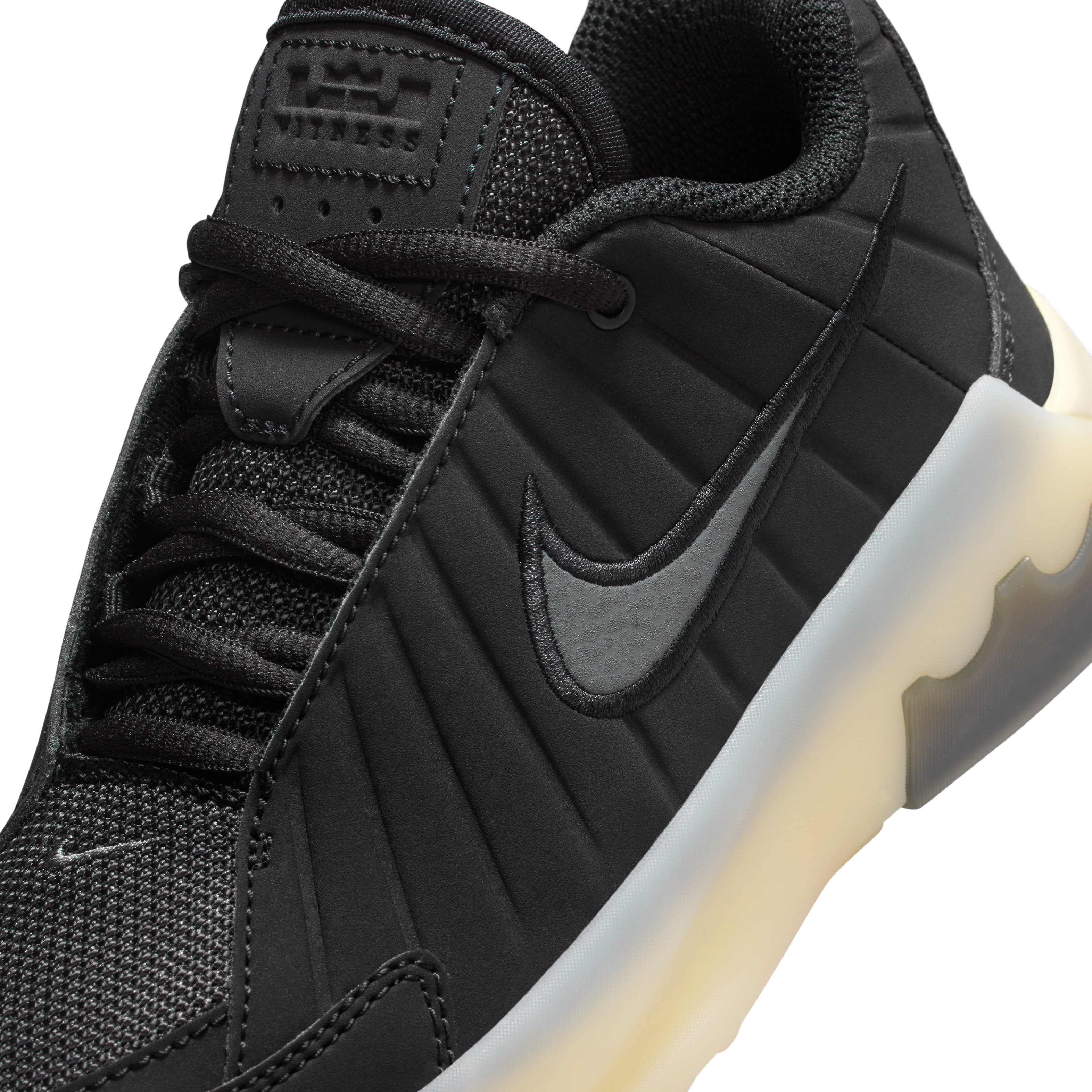LeBron Witness 9 Little Kids' Shoes