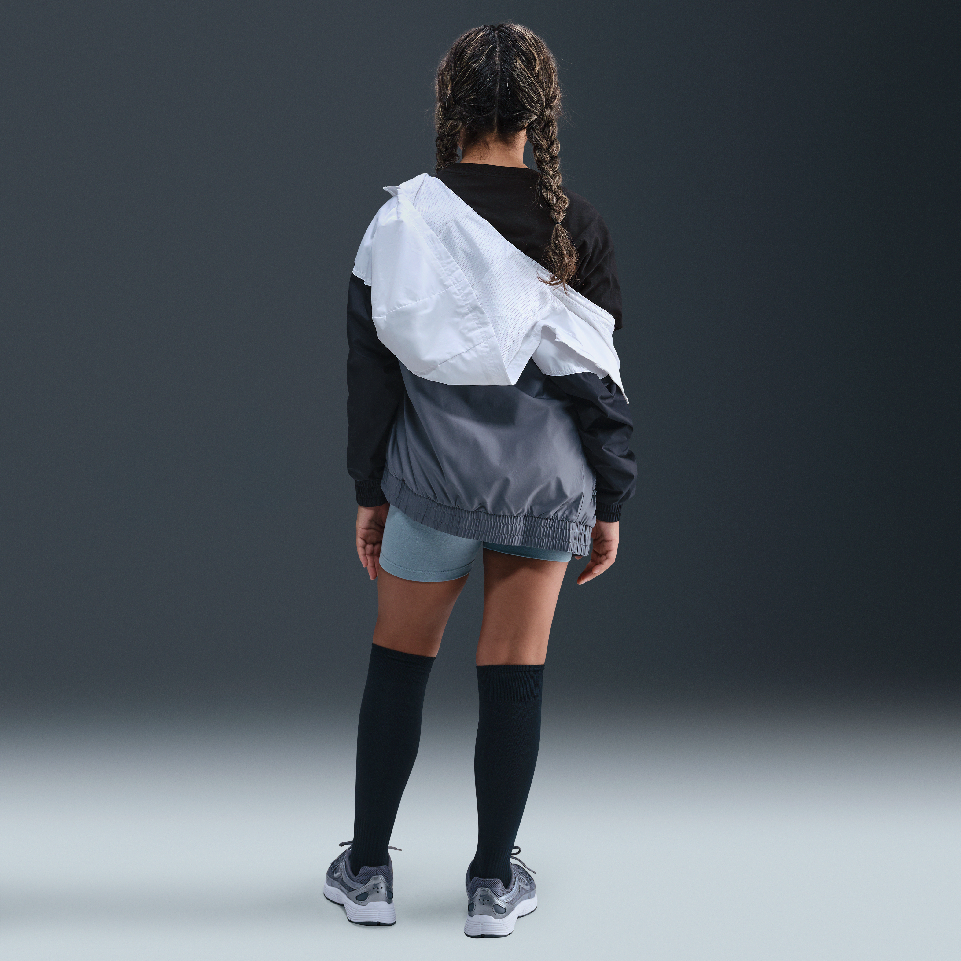 Nike Sportswear Big Kids' (Girls') T-Shirt