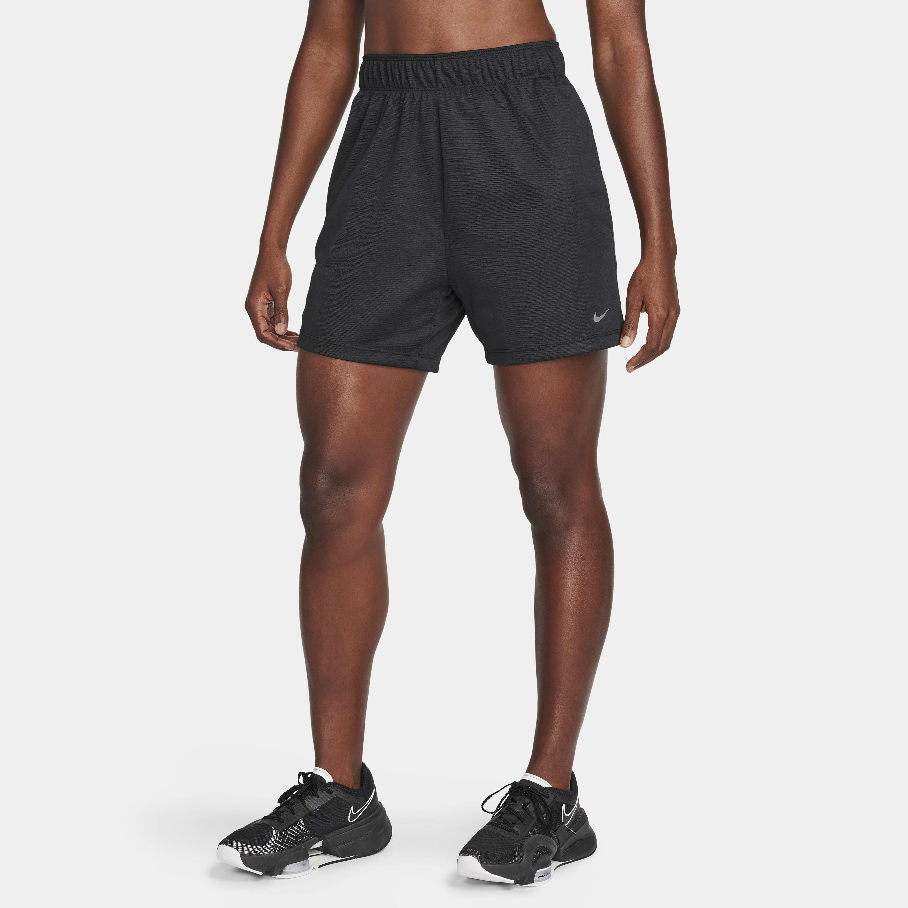 Nike Attack Women's Dri-FIT Fitness Mid-Rise 5" Unlined Shorts