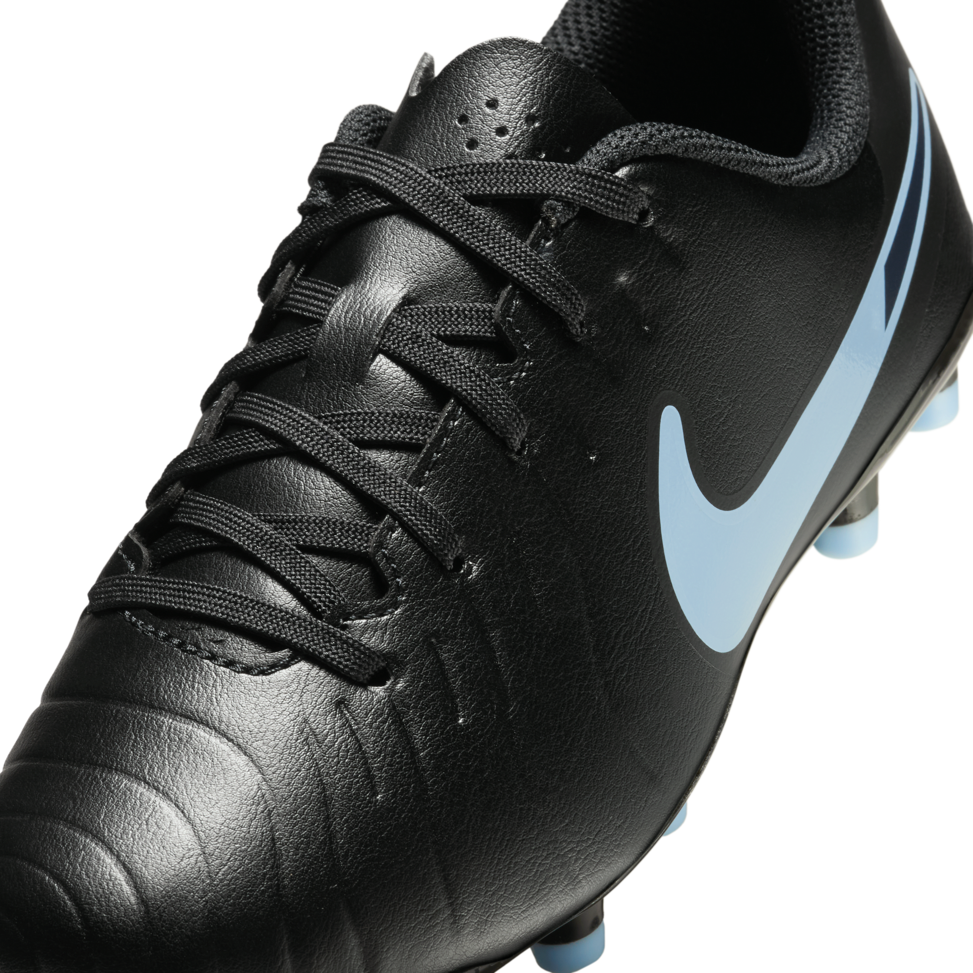 Nike Jr. Tiempo Legend 10 Club Little/Big Kids' Turf Low-Top Soccer Shoes