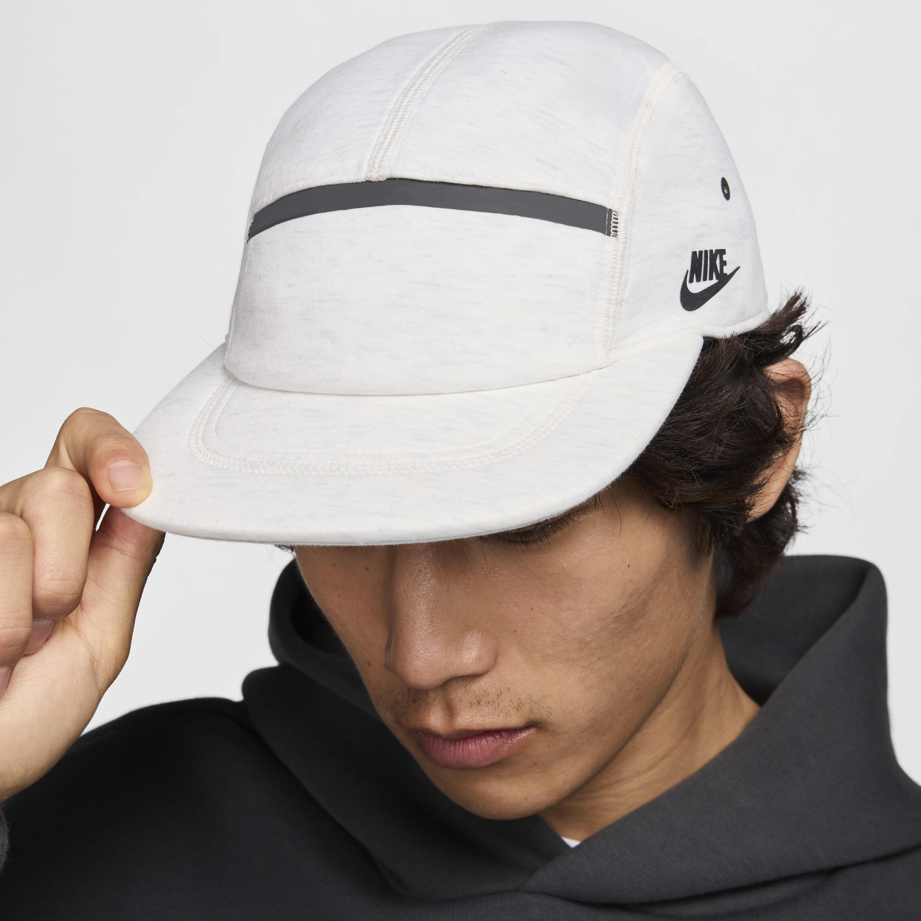 Nike Fly Cap Unstructured Flat Bill Tech Fleece