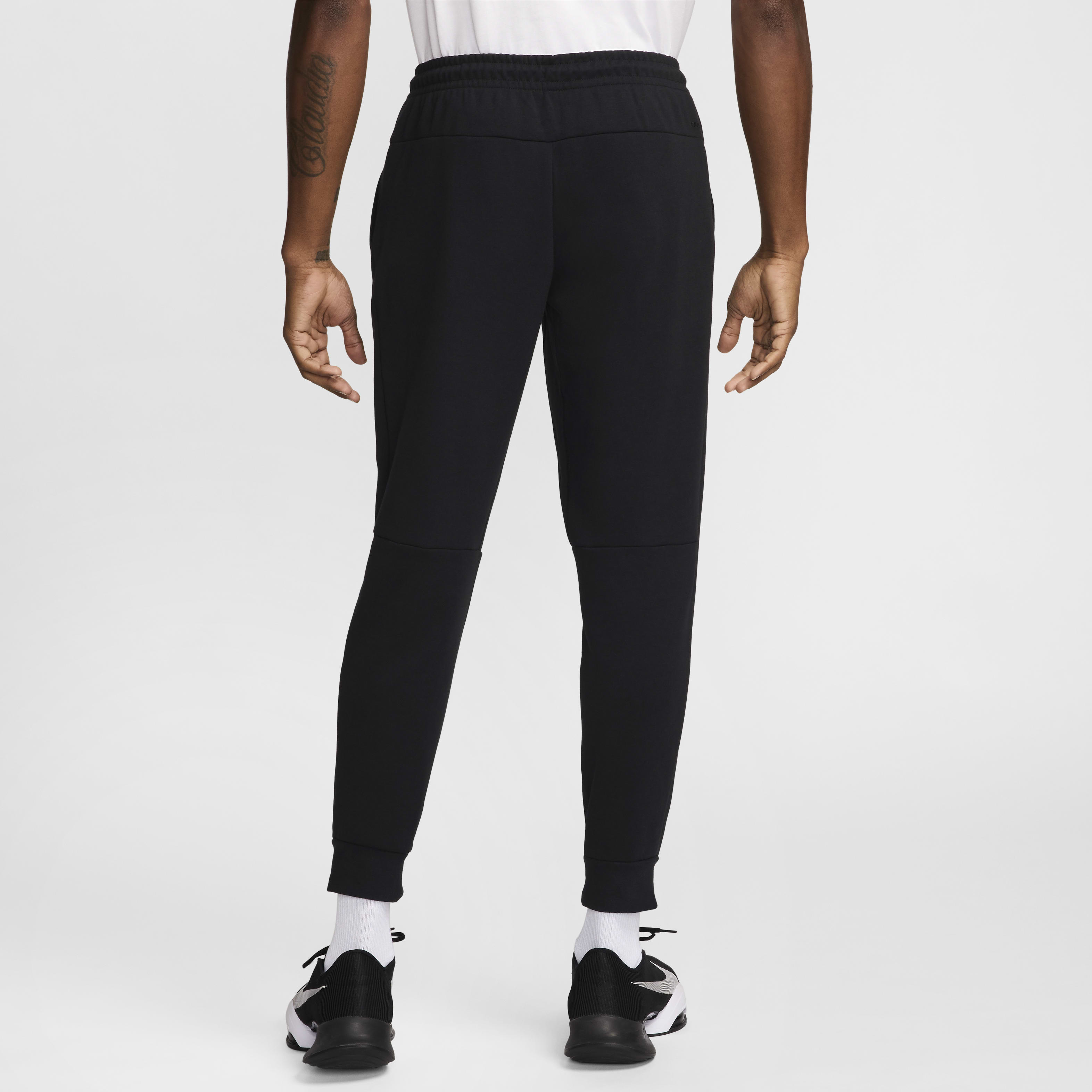 Nike Primary Men's Dri-FIT UV Versatile Joggers