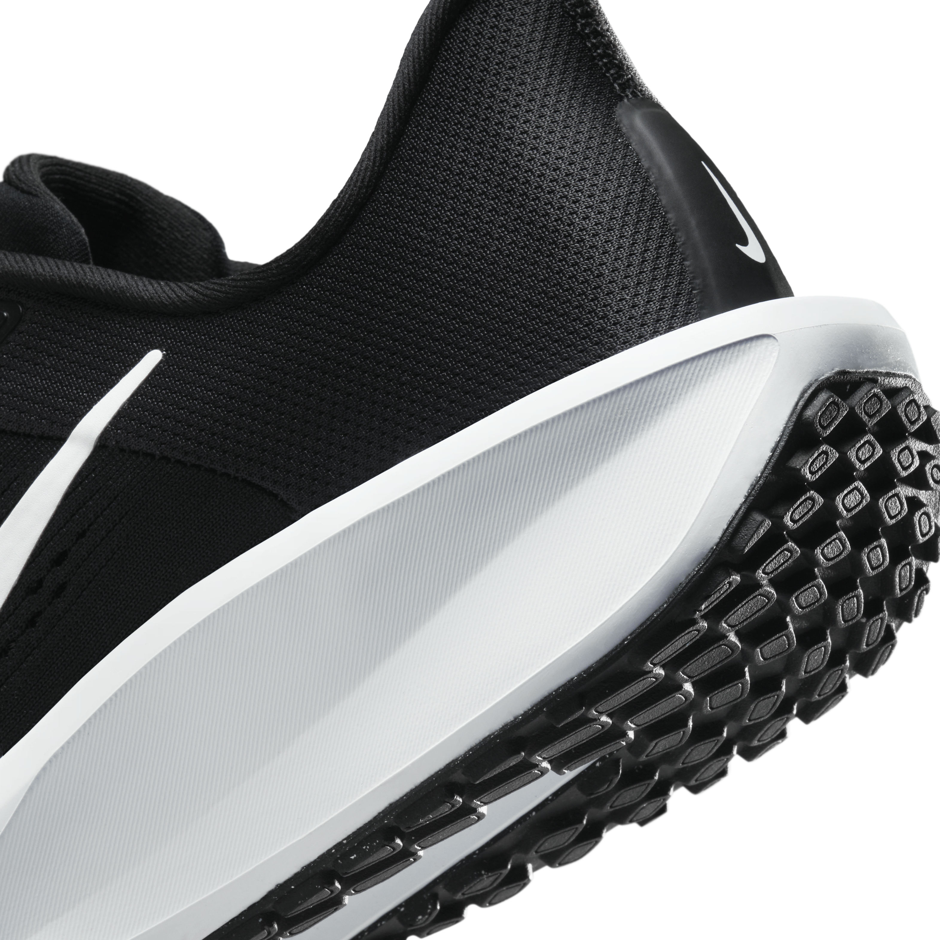 womens nike quest running shoes