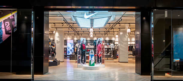 mall nike store