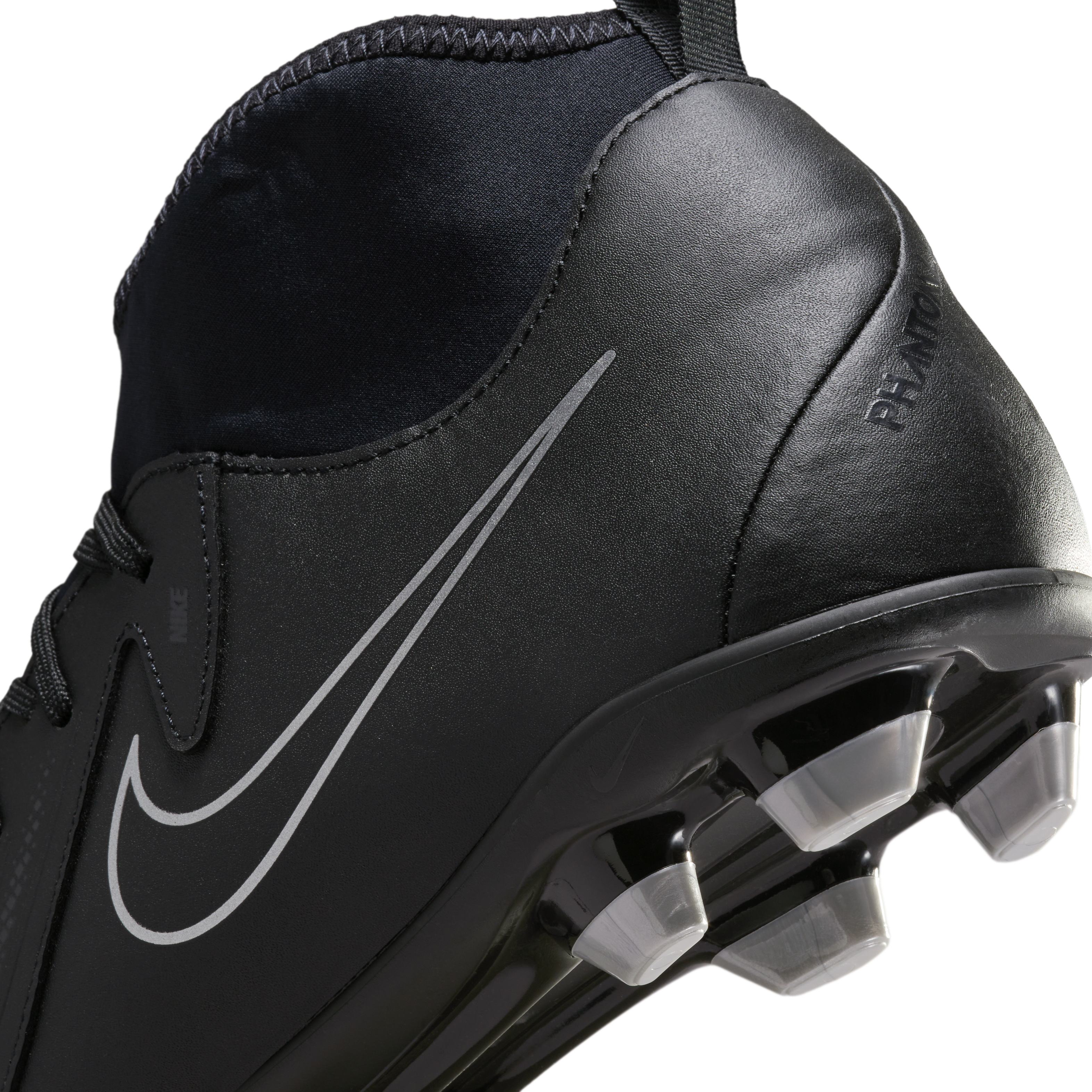 Nike Phantom Luna 2 Club MG High-Top Soccer Cleats