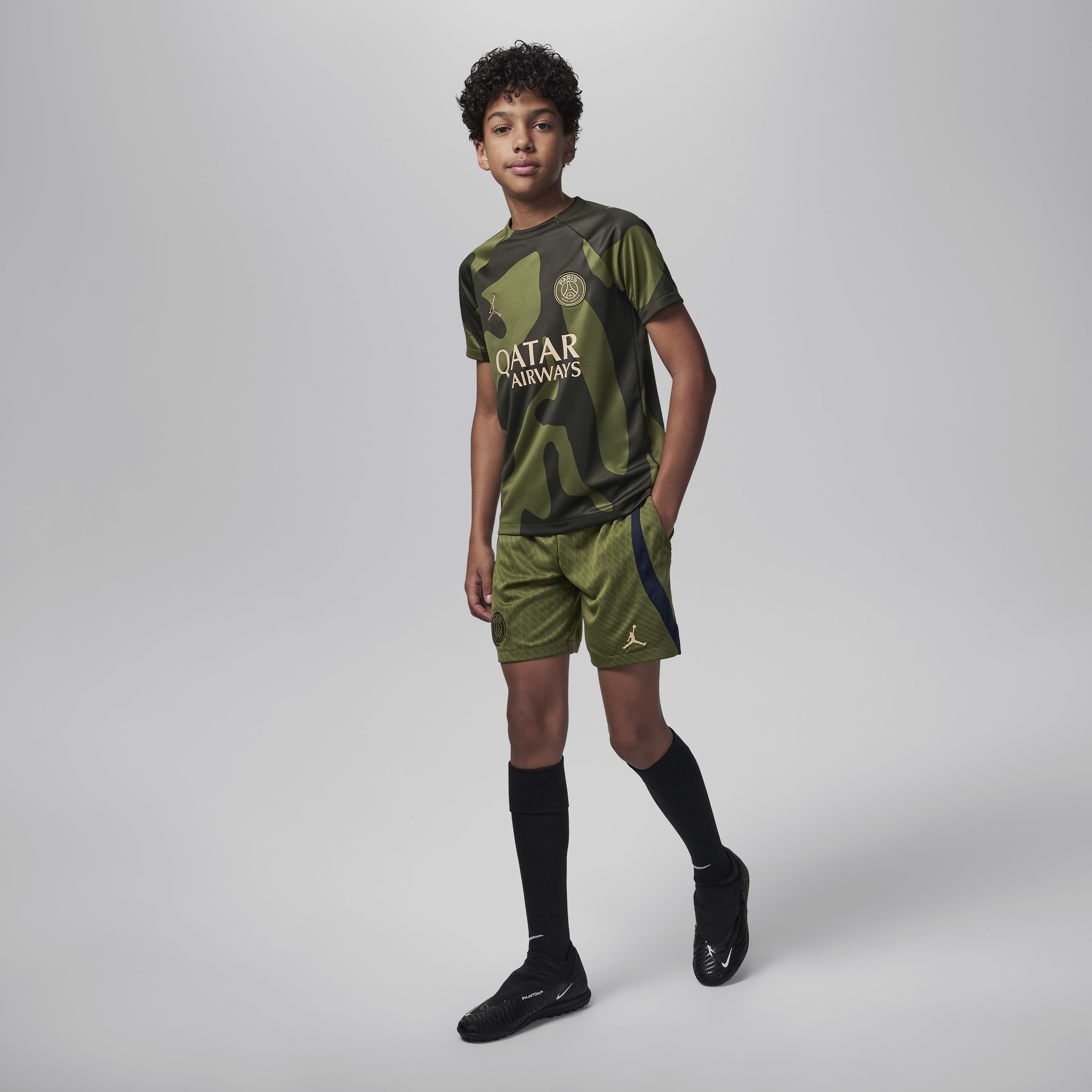 Paris Saint-Germain Strike Fourth Big Kids' Jordan Dri-FIT Soccer Shorts