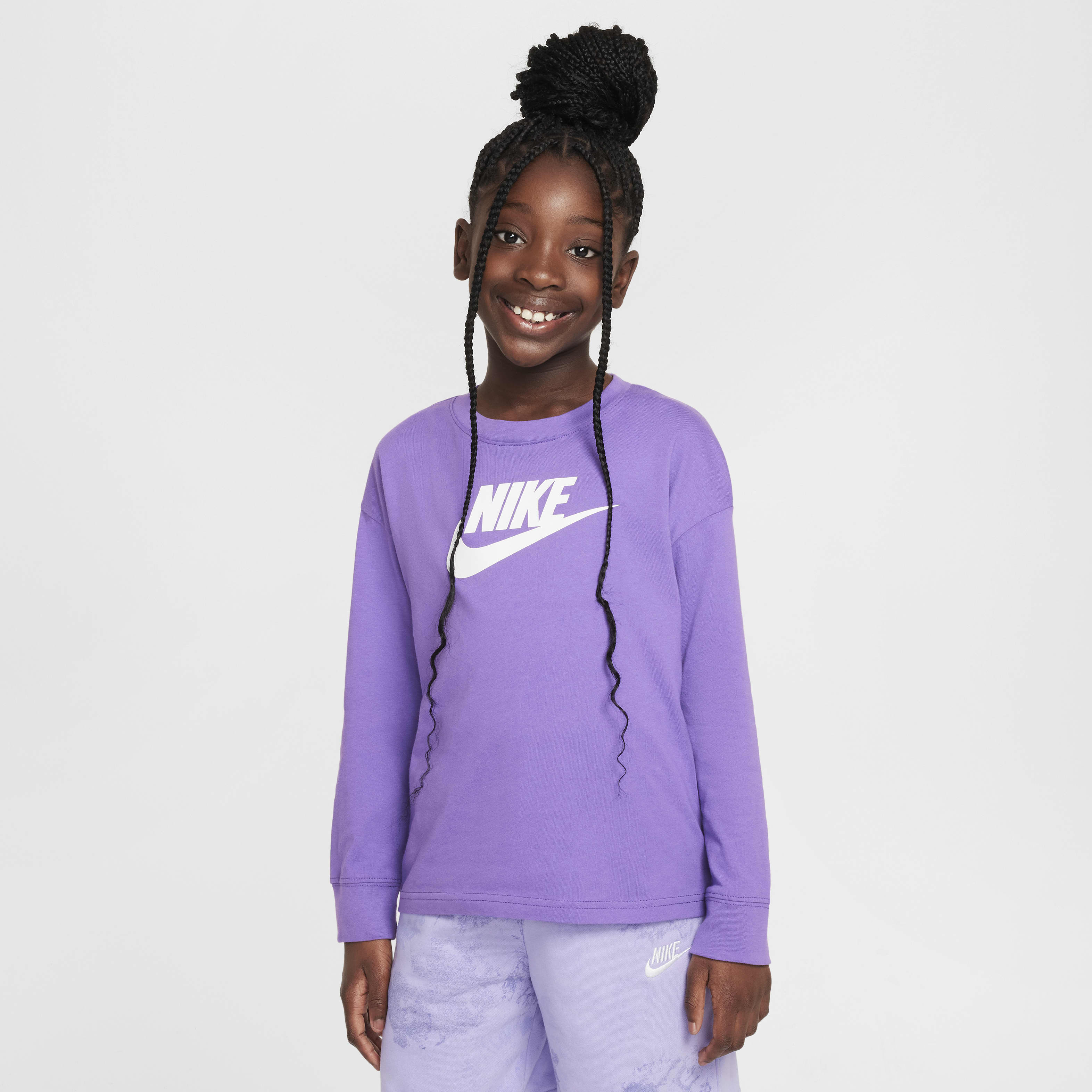 Nike Sportswear Big Kids' (Girls') Long-Sleeve T-Shirt