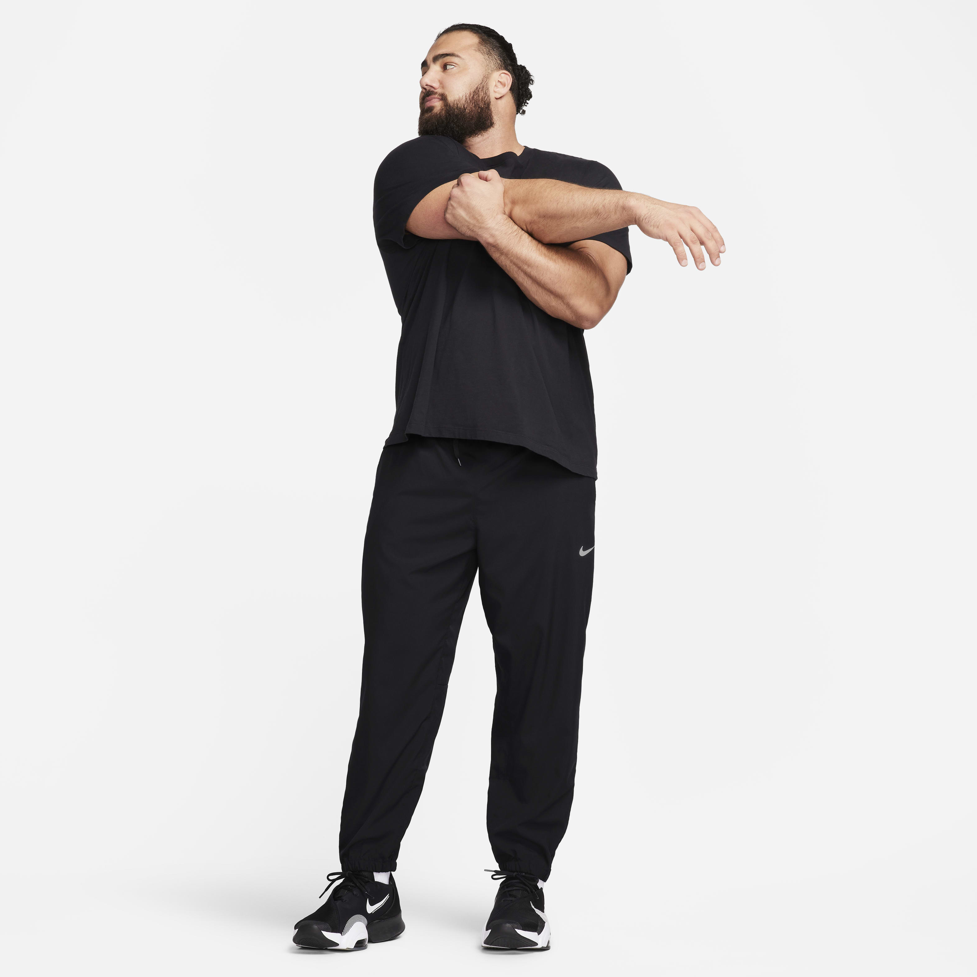 Nike Form Men's Dri-FIT Tapered Versatile Pants