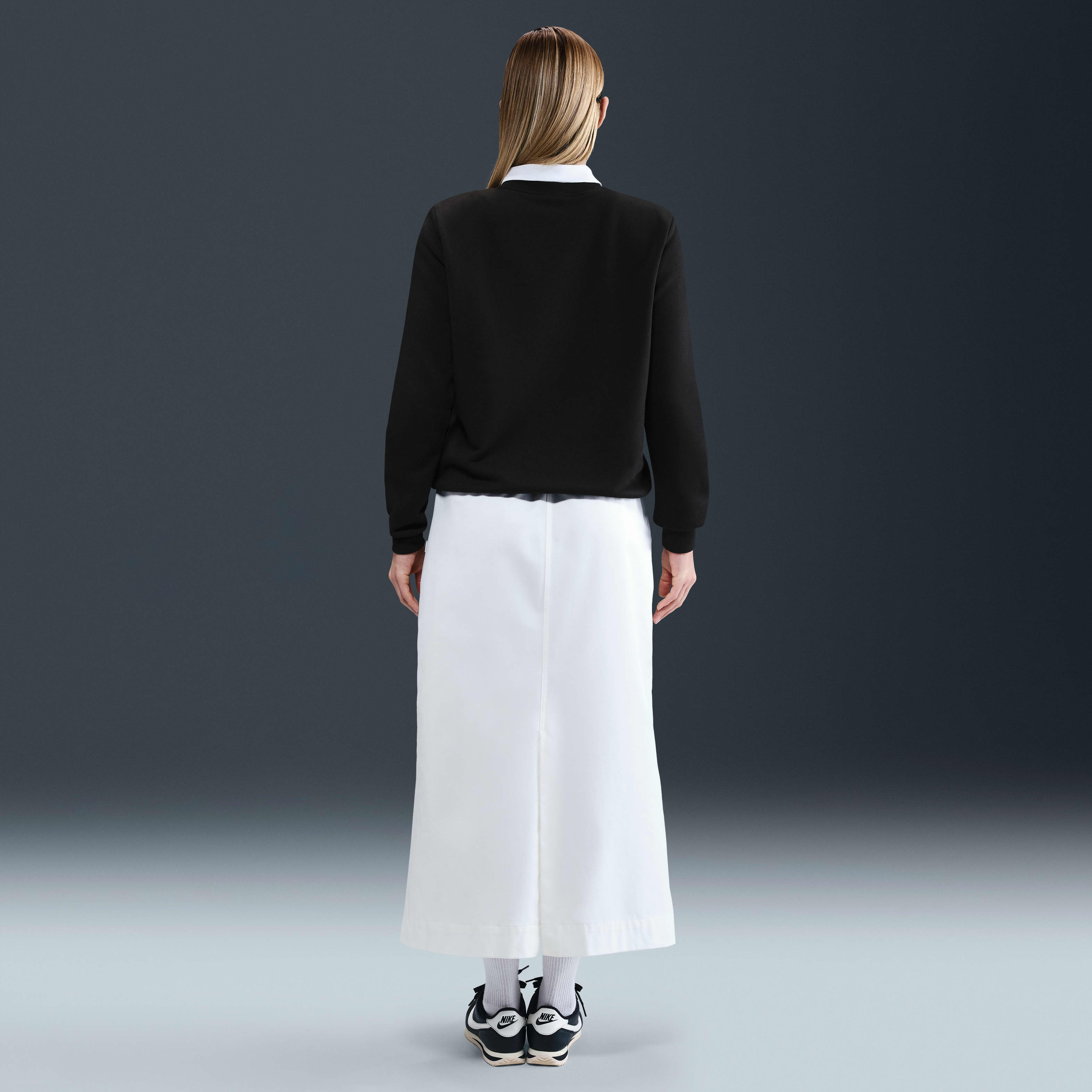 Nike Sportswear Club Fleece Women's Graphic Crew-Neck Sweatshirt