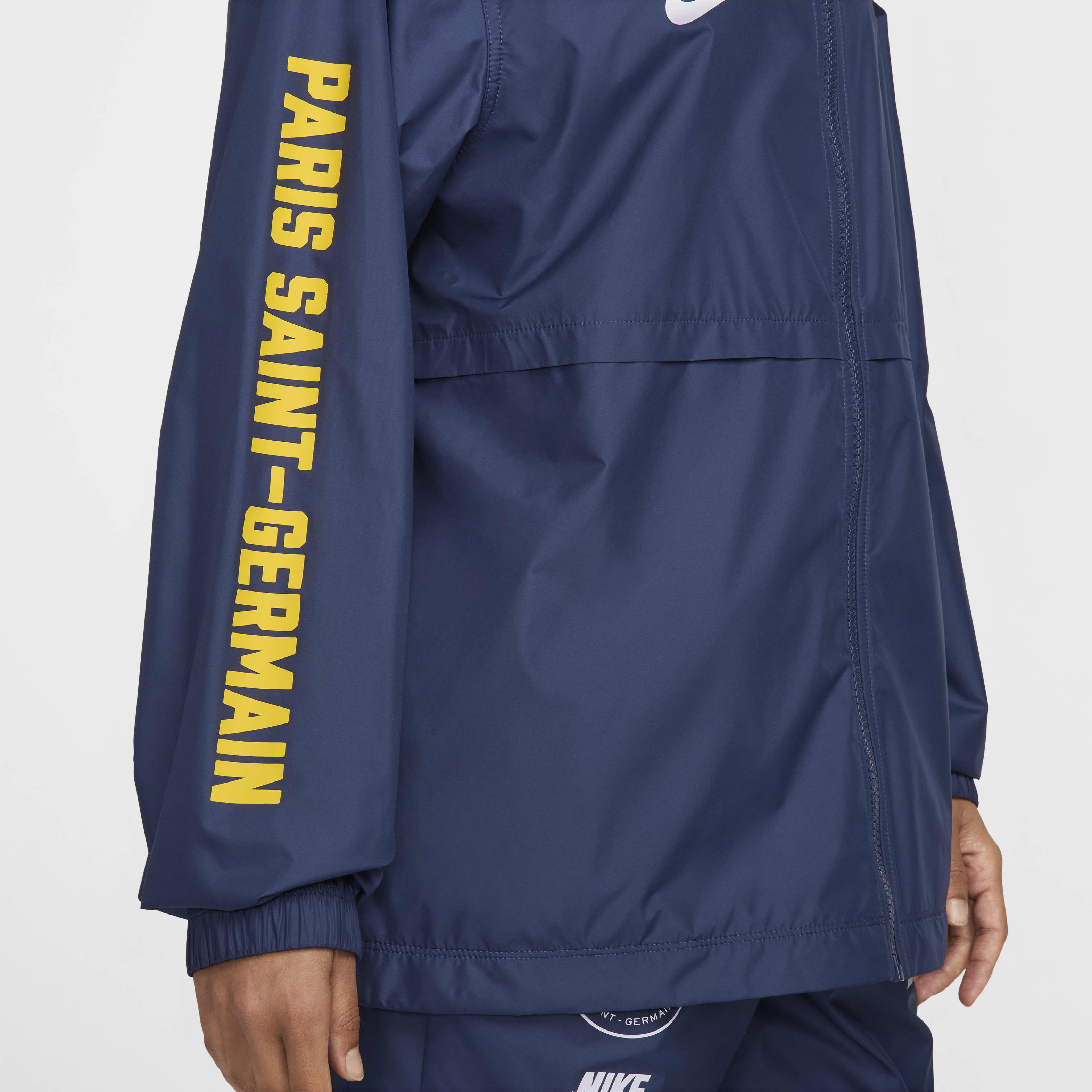 Paris Saint-Germain Essential Repel Women's Nike Soccer Woven Hooded Jacket