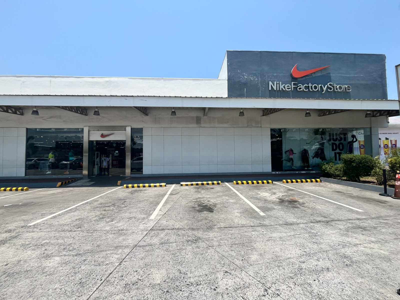 Nike Factory Store - SLEX