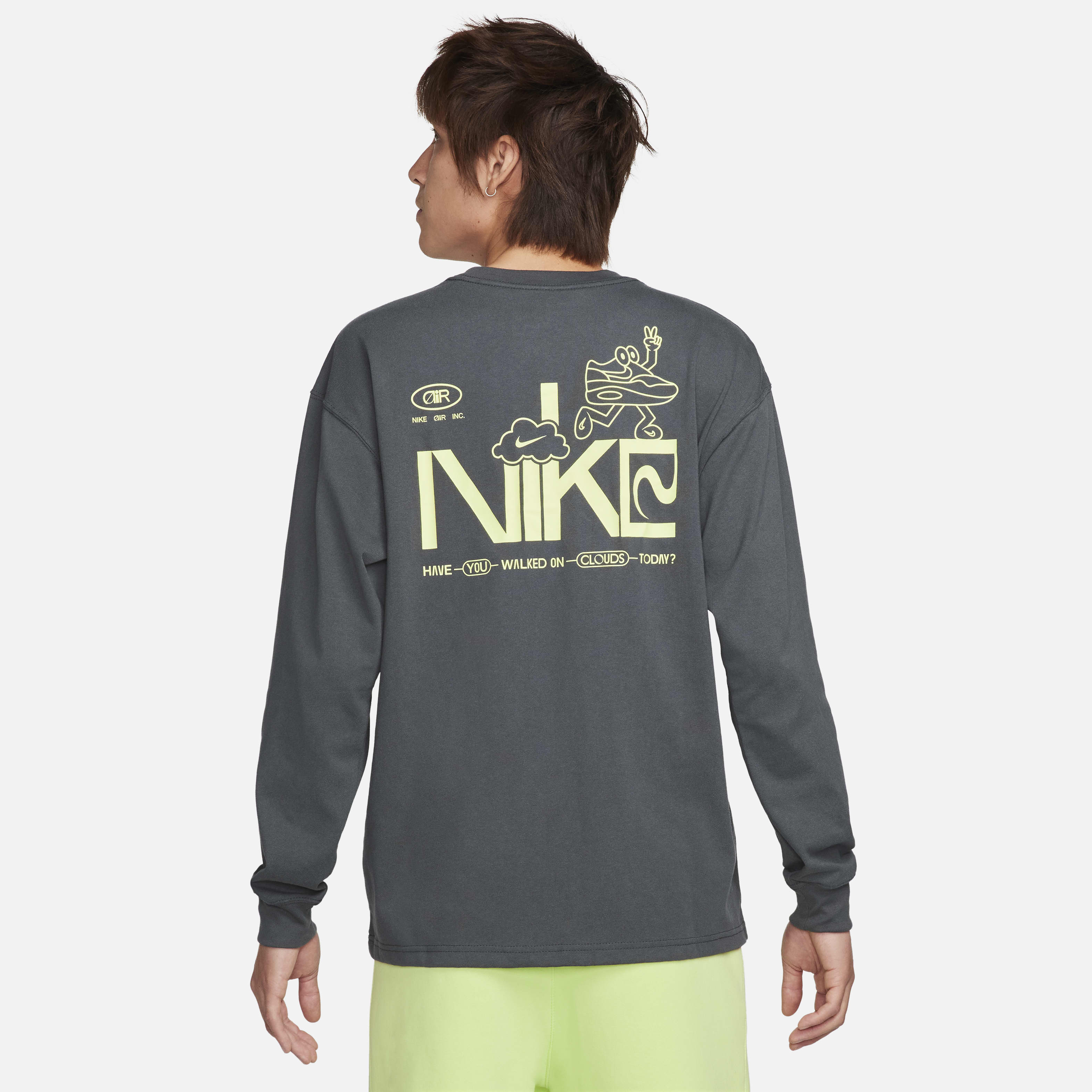 Nike Sportswear Men's Long-Sleeve T-Shirt