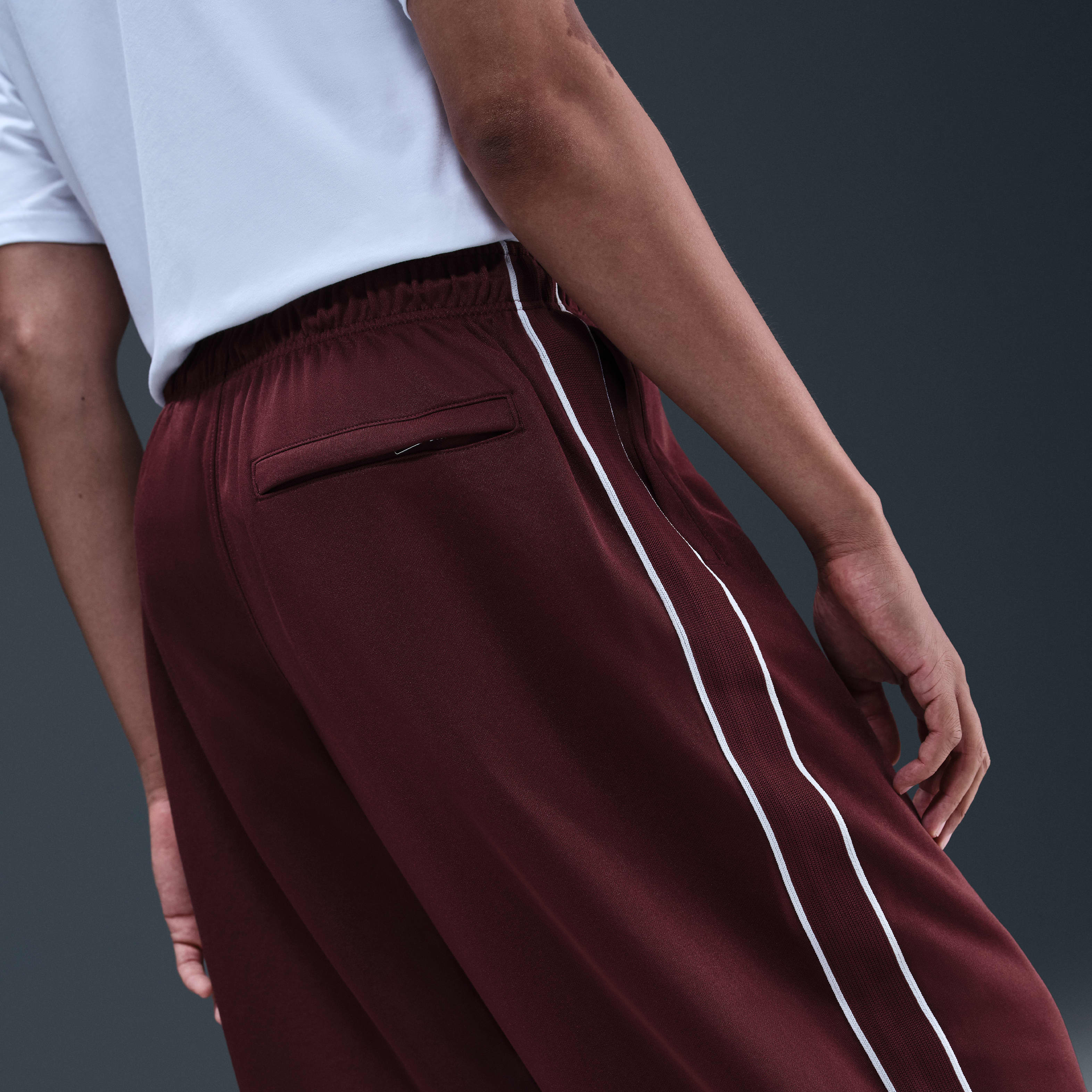 Nike Sportswear Club Men's Oversized Knit Track Pants