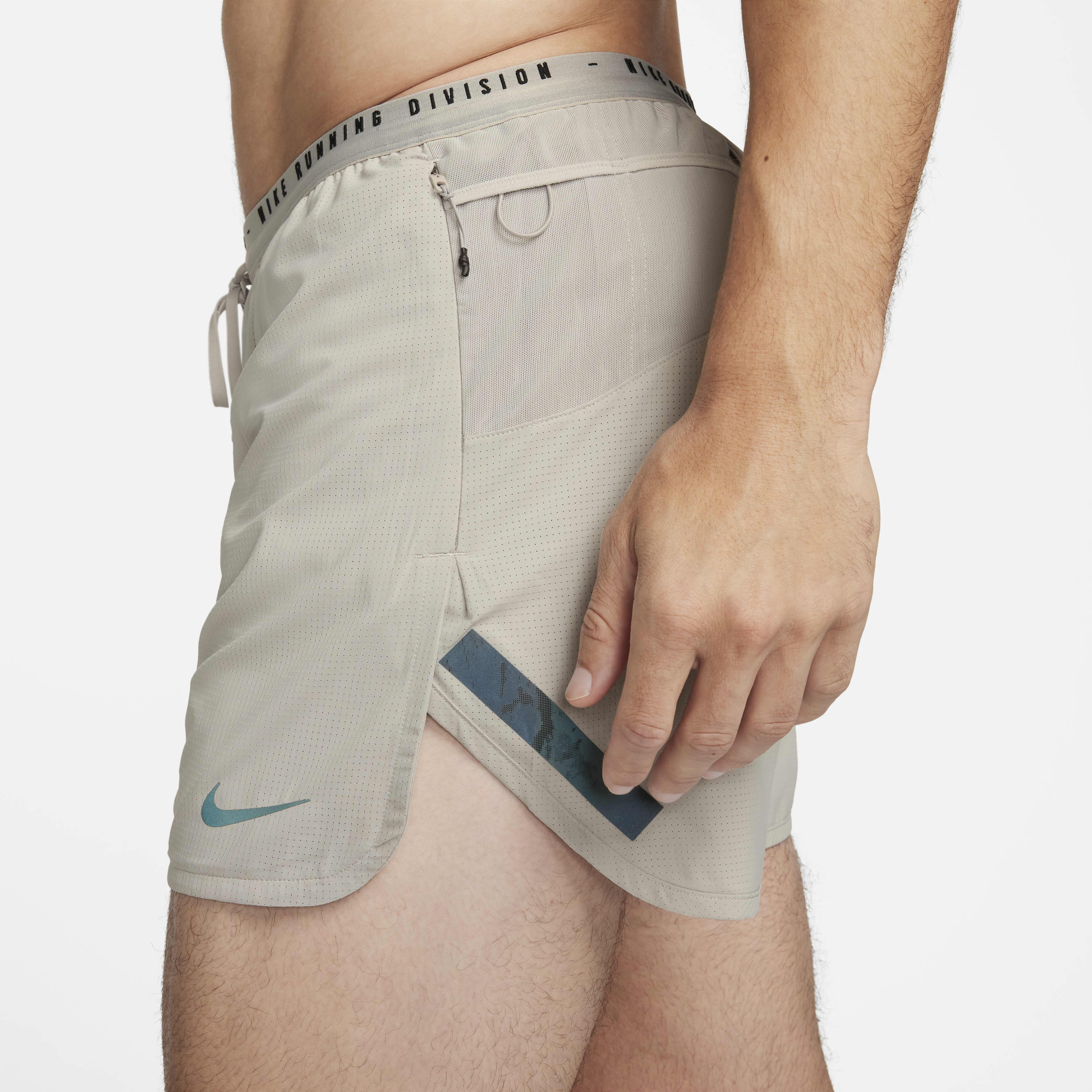 Nike Dri-FIT ADV Run Division Men's 4" Brief-Lined Running Shorts