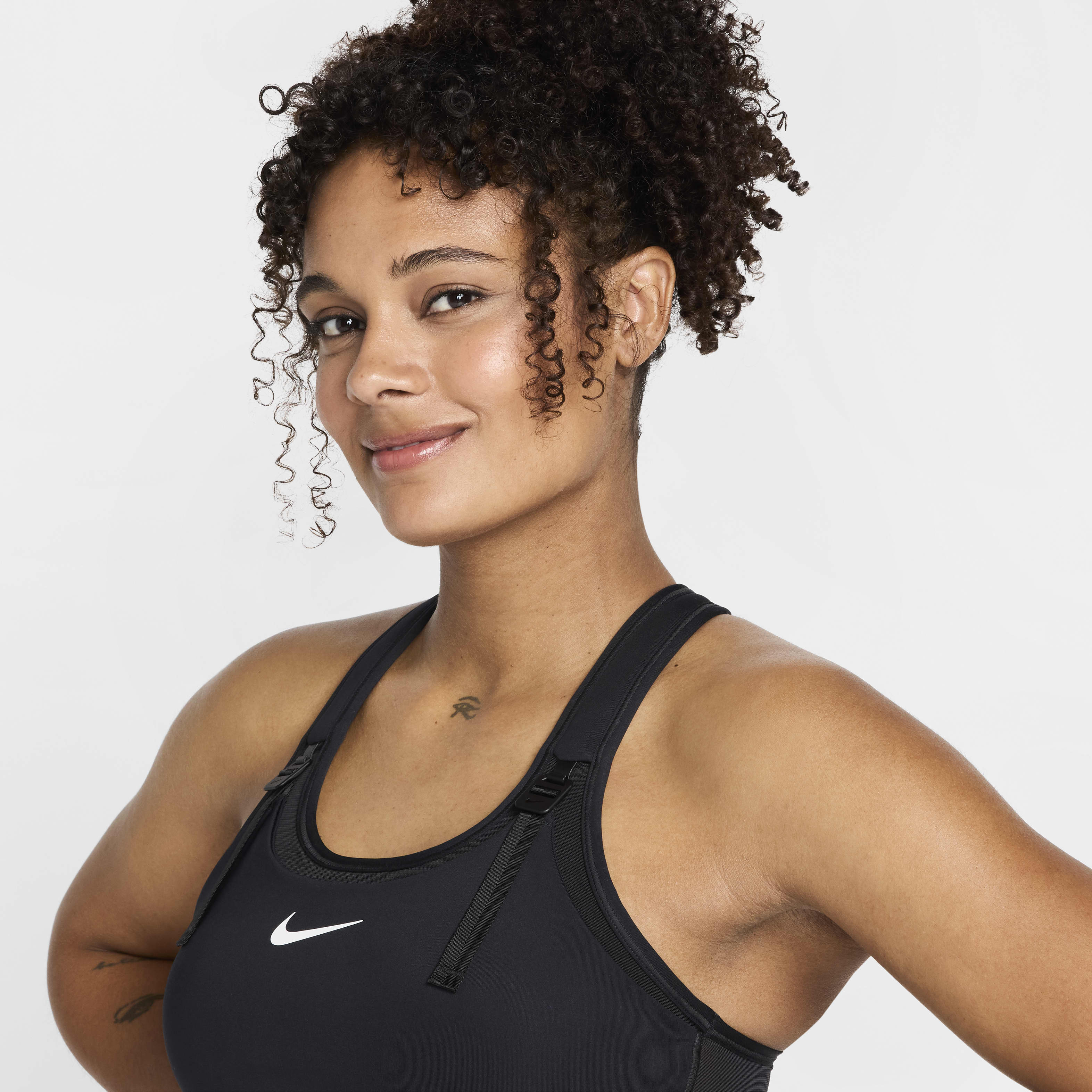 Nike (M) Swoosh Women's Nursing and Wearable Pump-Compatible Sports Bra (Maternity)