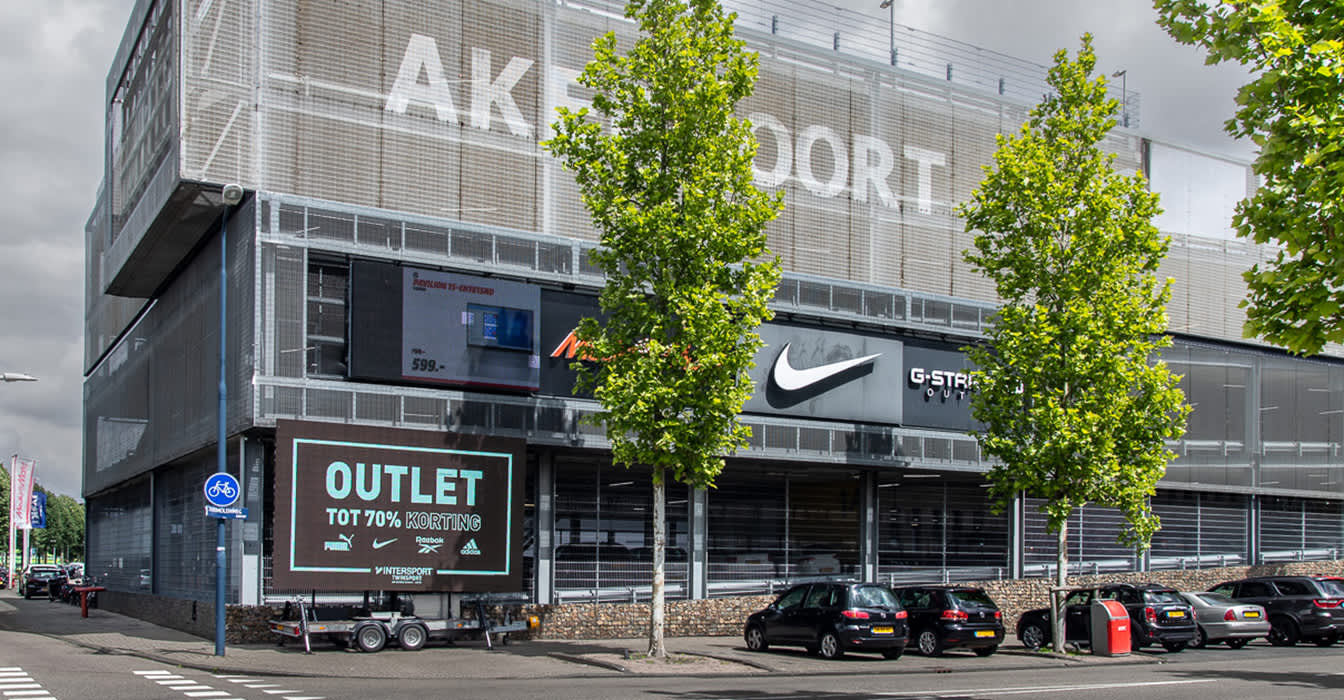les Alfabetische volgorde Autonoom Muiden Nike Factory Store. Muiden, NLD. Nike.com