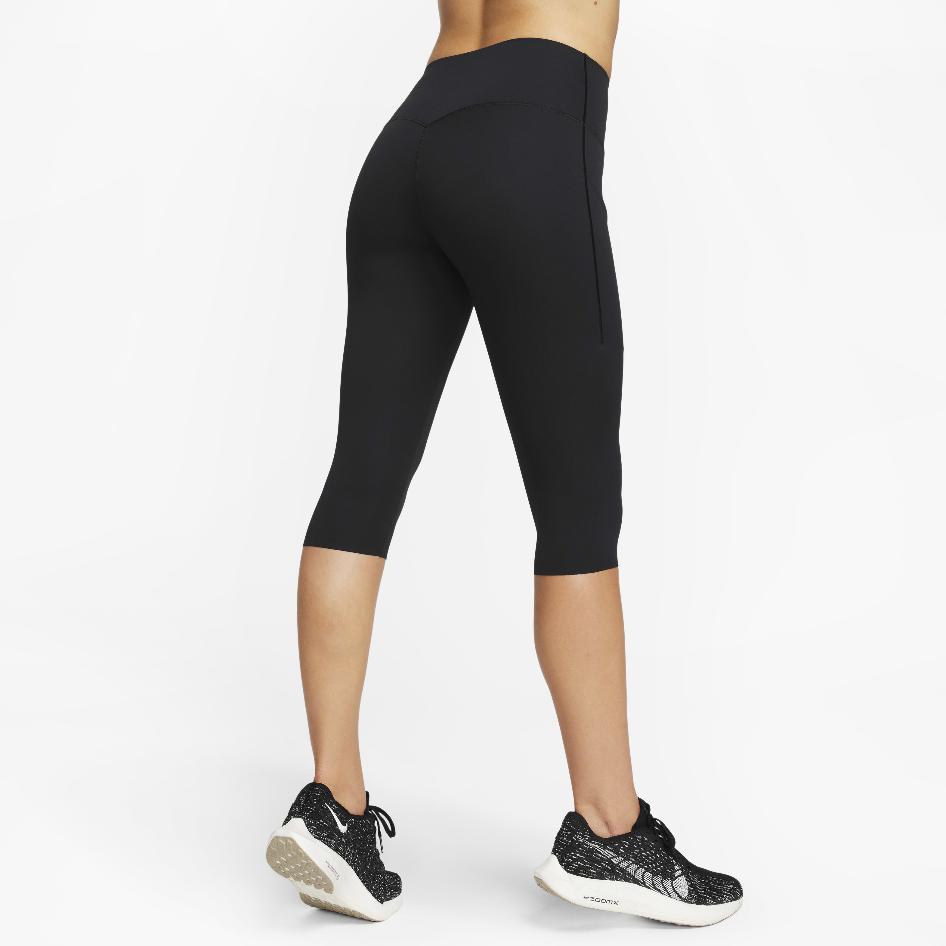 Nike Universa Women's Medium-Support High-Waisted Capri Leggings with Pockets