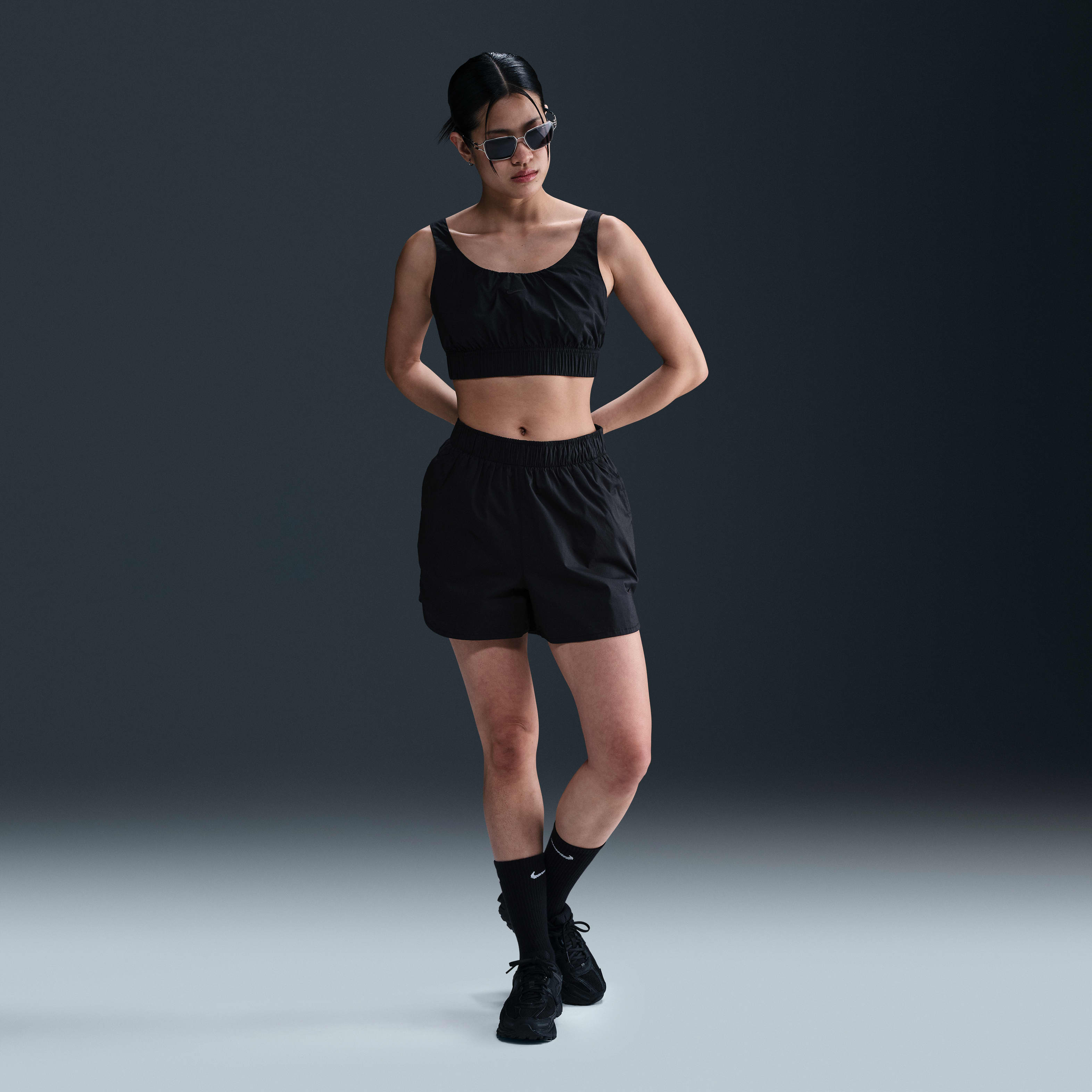 Nike Sportswear Chill Poplin Women's Slim Cropped Tank Top