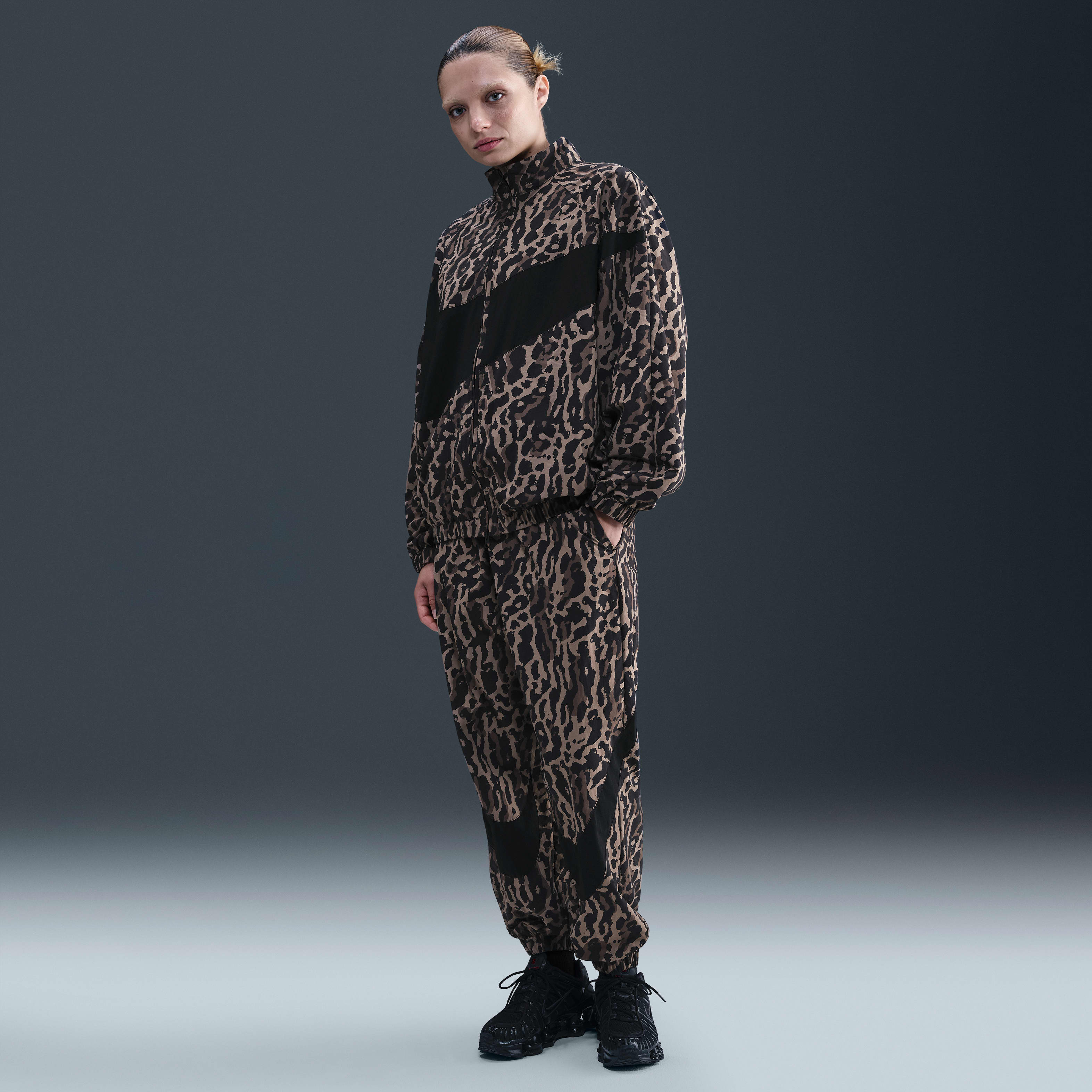 Nike Sportswear Women's Woven Printed Pants