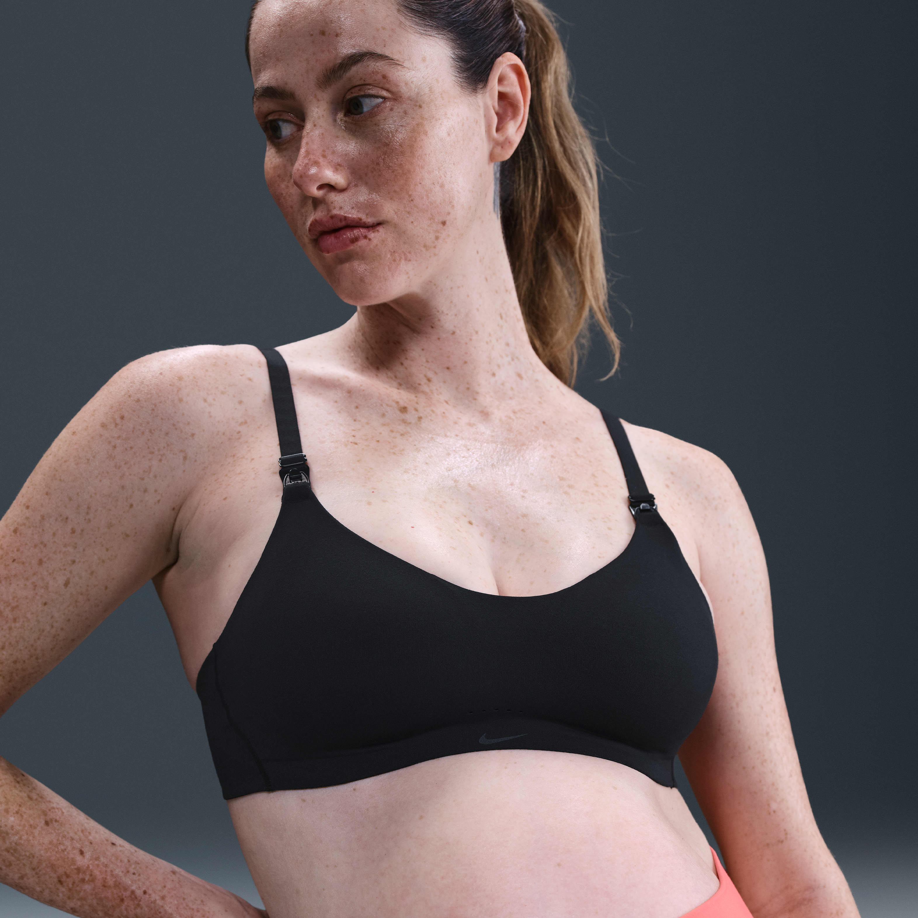 Nike (M) Alate Minimalist Women's Light-Support Padded Nursing Sports Bra (Maternity)
