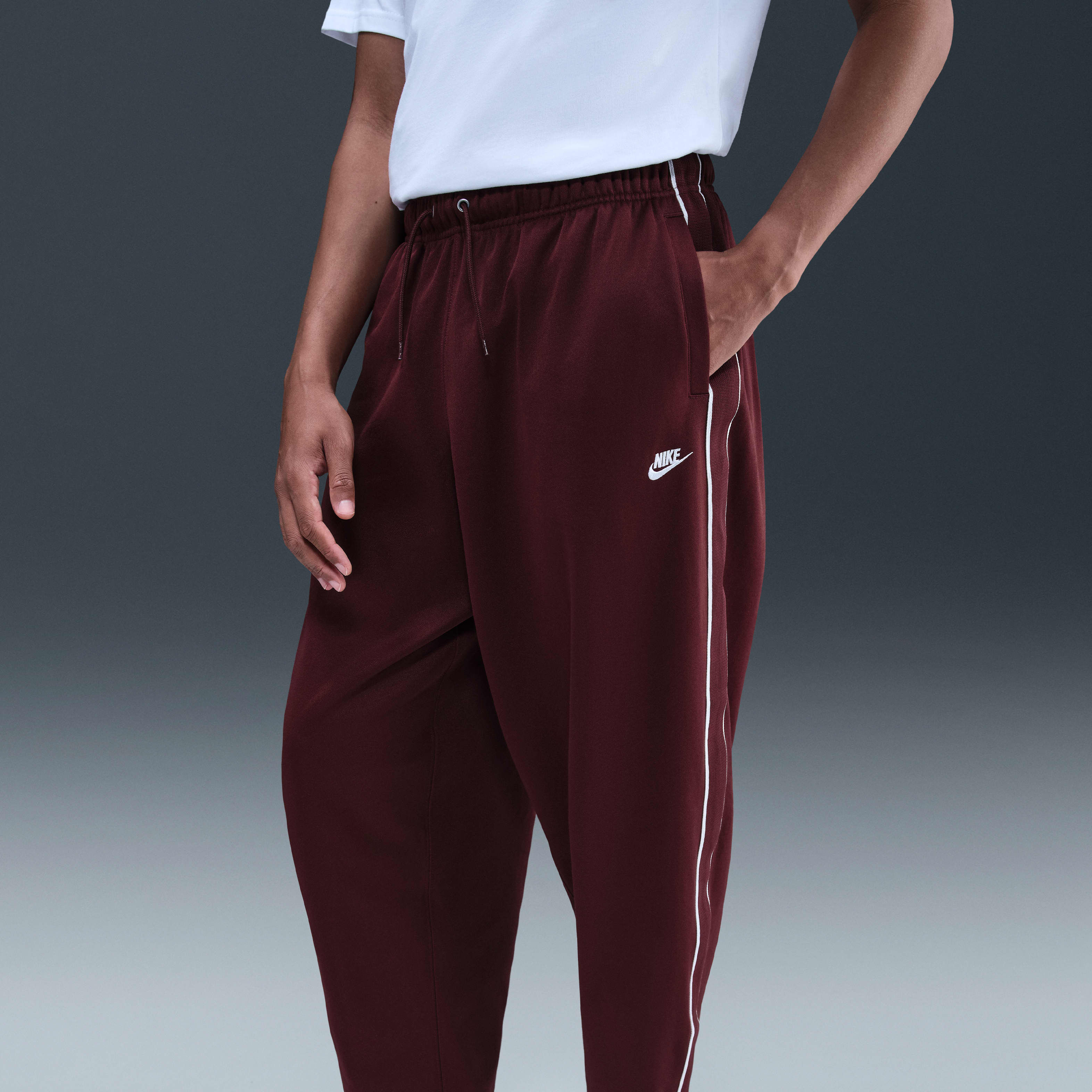 Nike Sportswear Club Men's Oversized Knit Track Pants